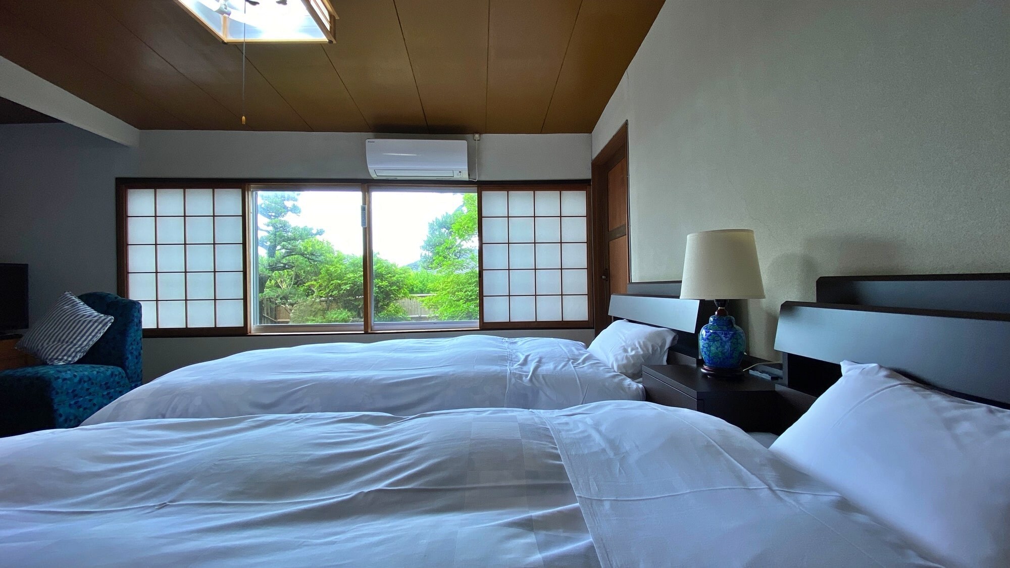 [Kyoto style/wooden house] Japanese-Western style room | 10 tatami mats | Bath and toilet included