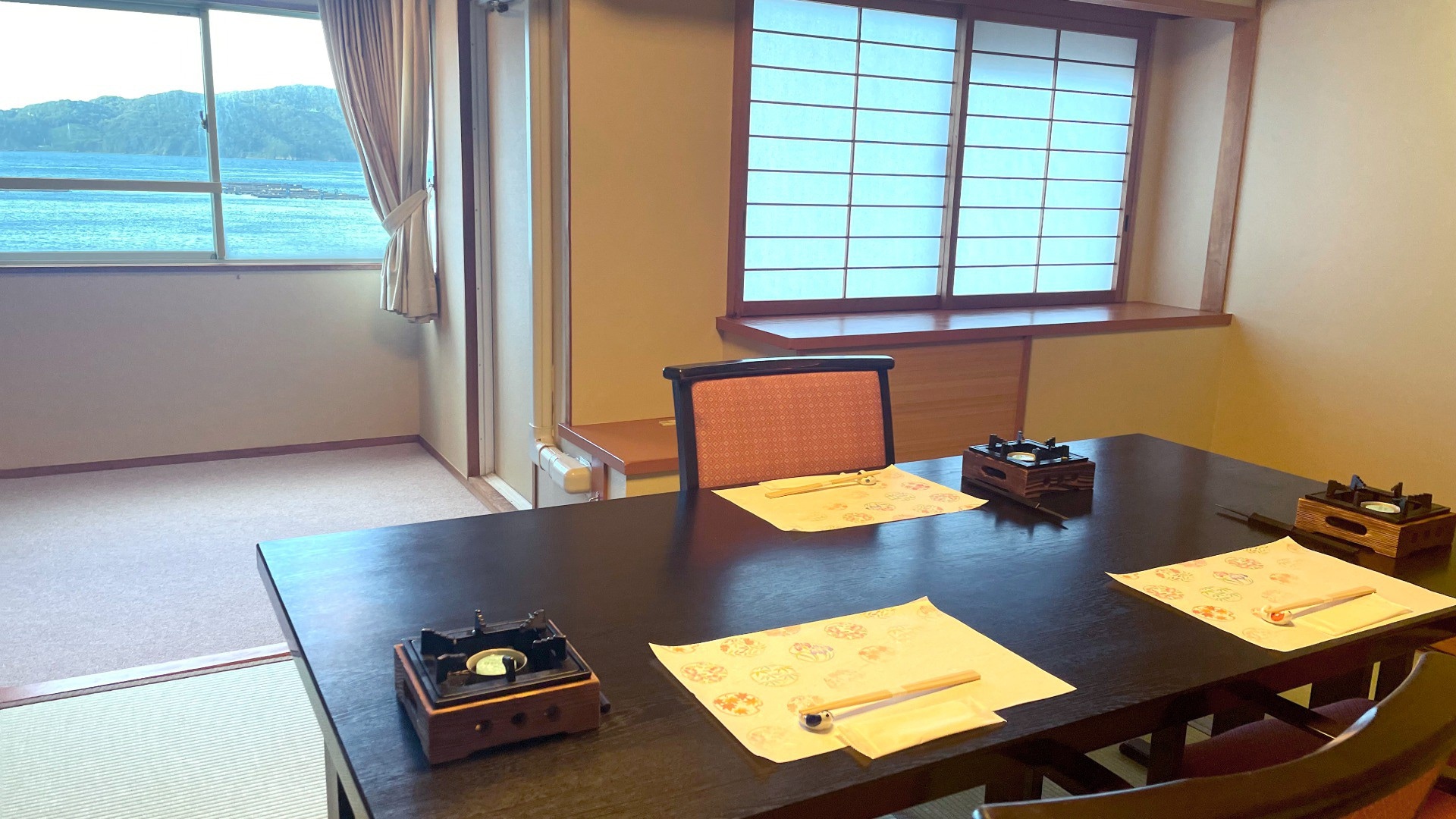 Private room venue: Recommended for those who are concerned about their surroundings and those who want to have a meal with their beloved dog in a private space.