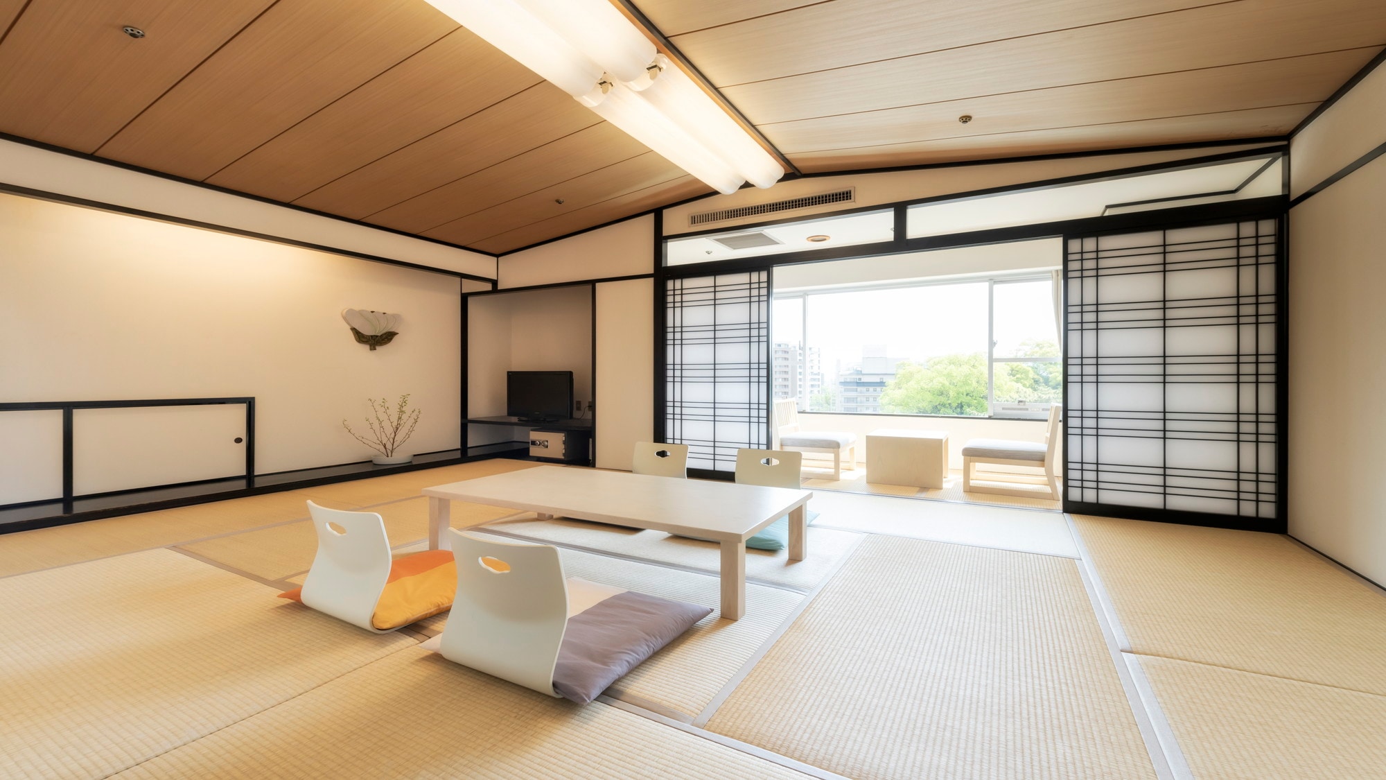 [Non-smoking] Japanese-style room ■ 12 tatami mats