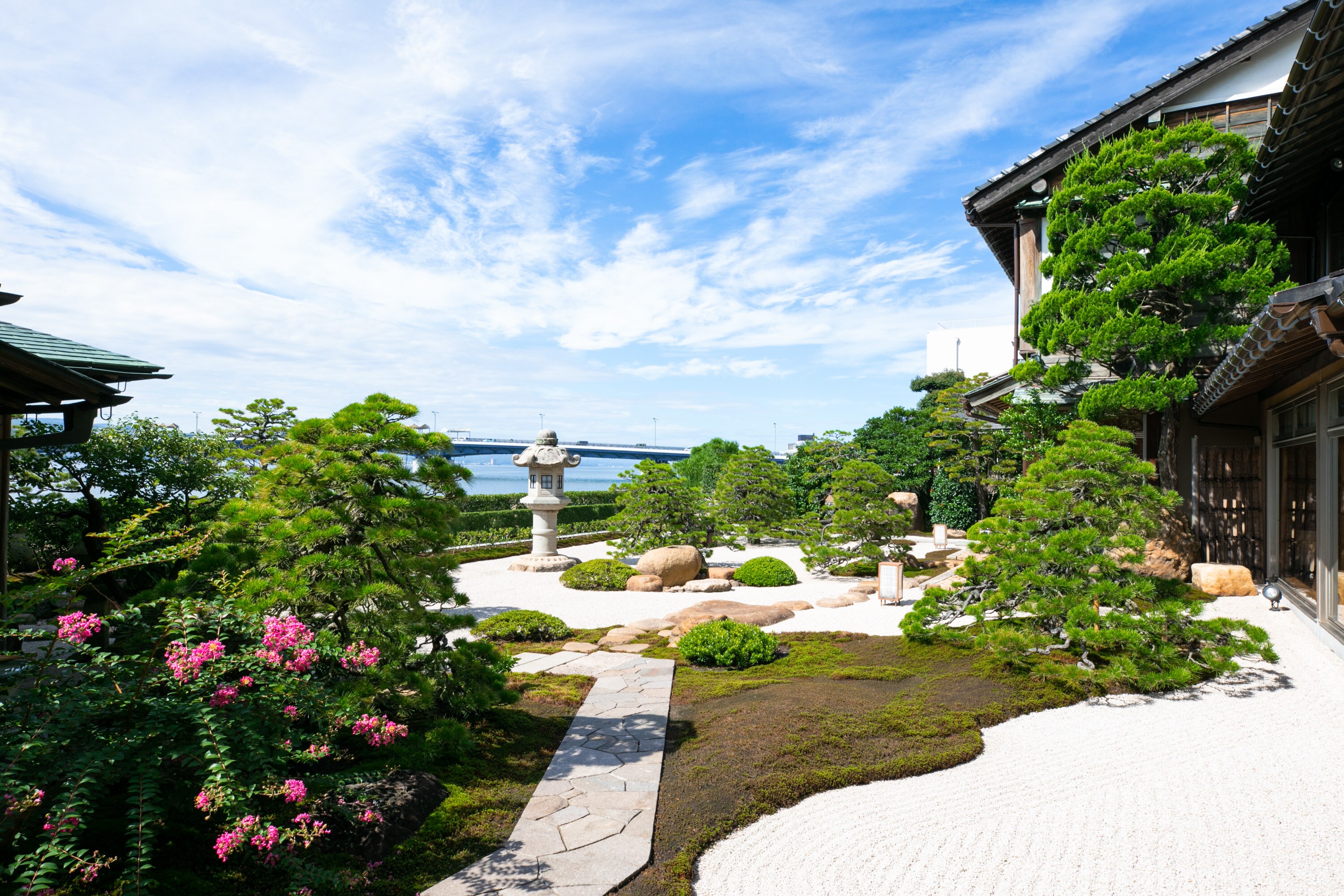 Lakeside garden