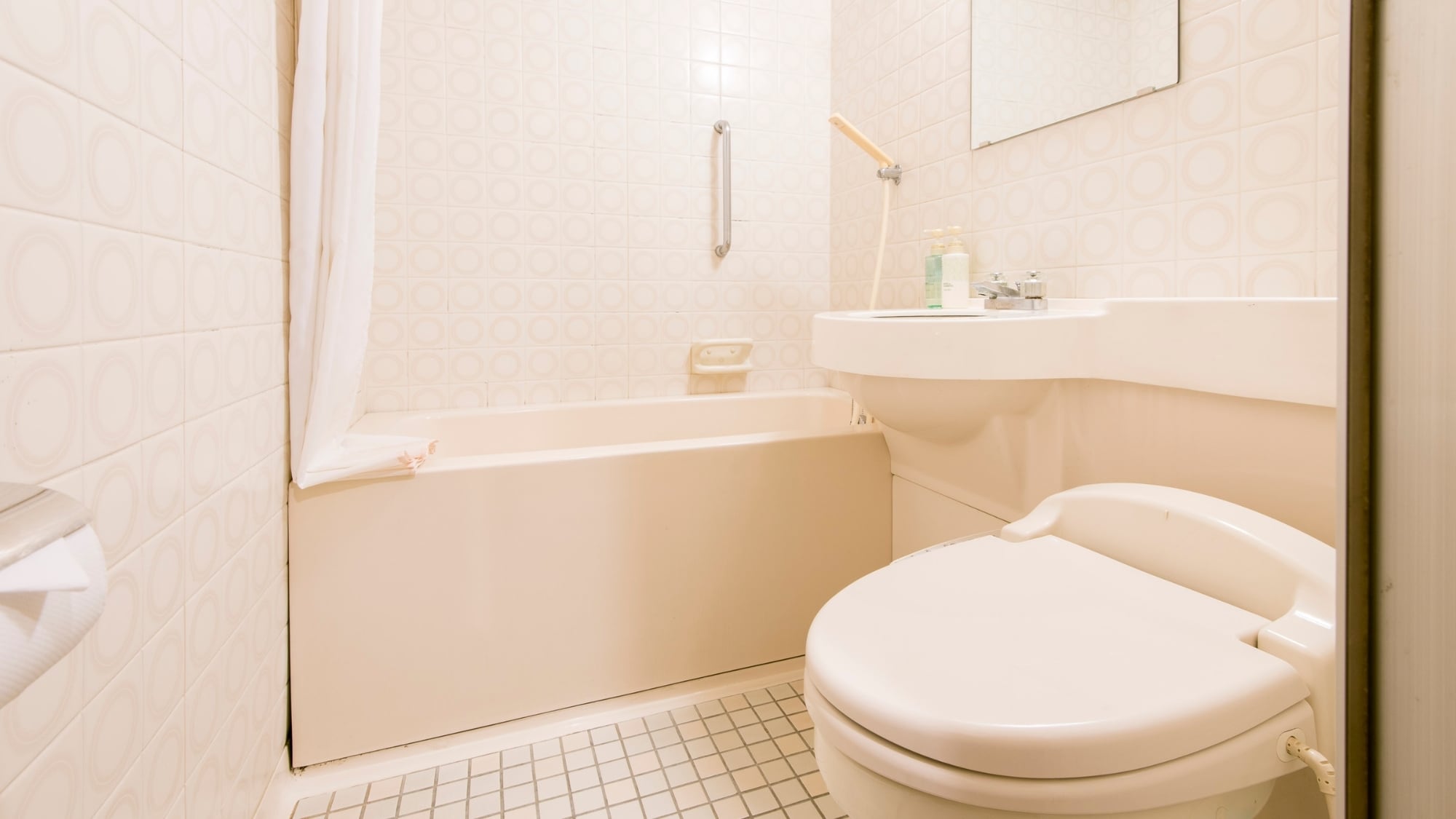 [Bathroom and toilet (example of a 10 tatami room)]