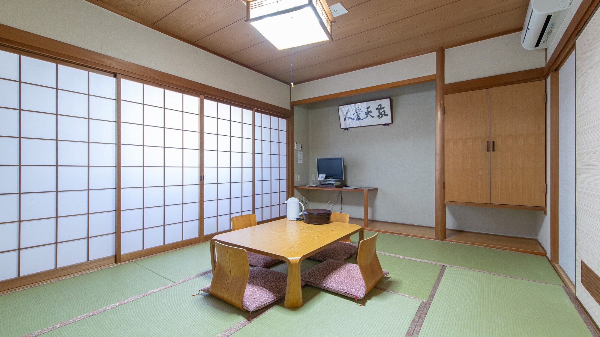 [Non-smoking] Japanese-style room for 1-5 people