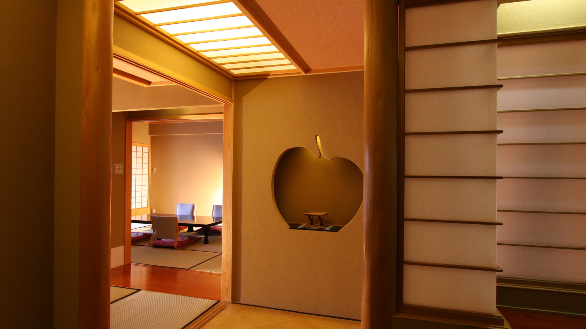 [Main building Japanese-style room 10 + 7 tatami mats] An example