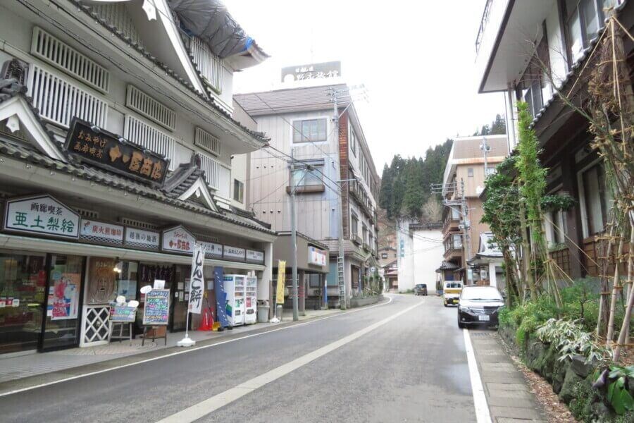 Kota Onsen Matsunoyama, siang hari