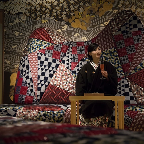 [Club Lounge] [Kimono Lounge in the Sky]