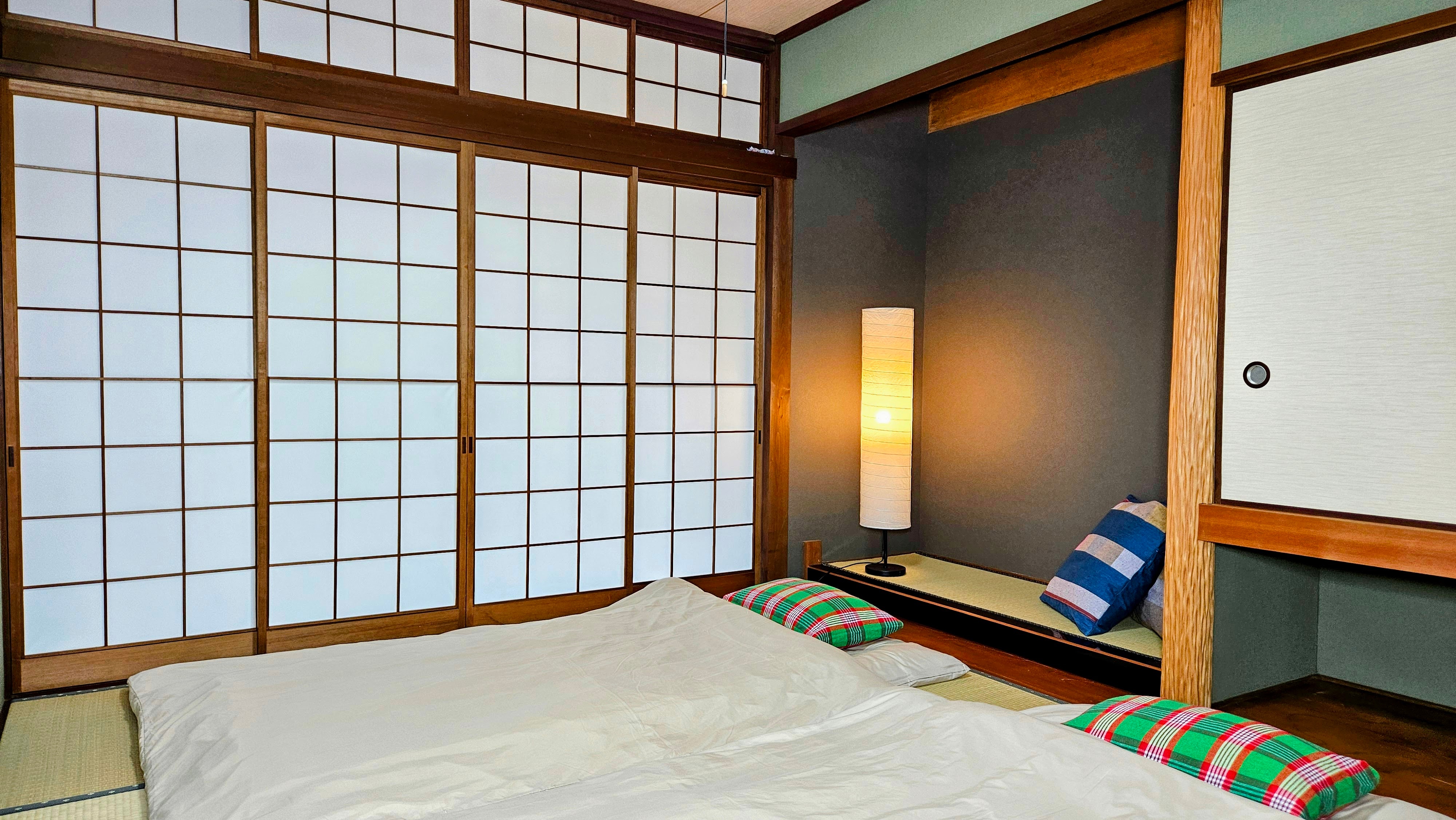 主樓，臥室2。日式房間，有宜人榻榻米香味的正宗日式房間