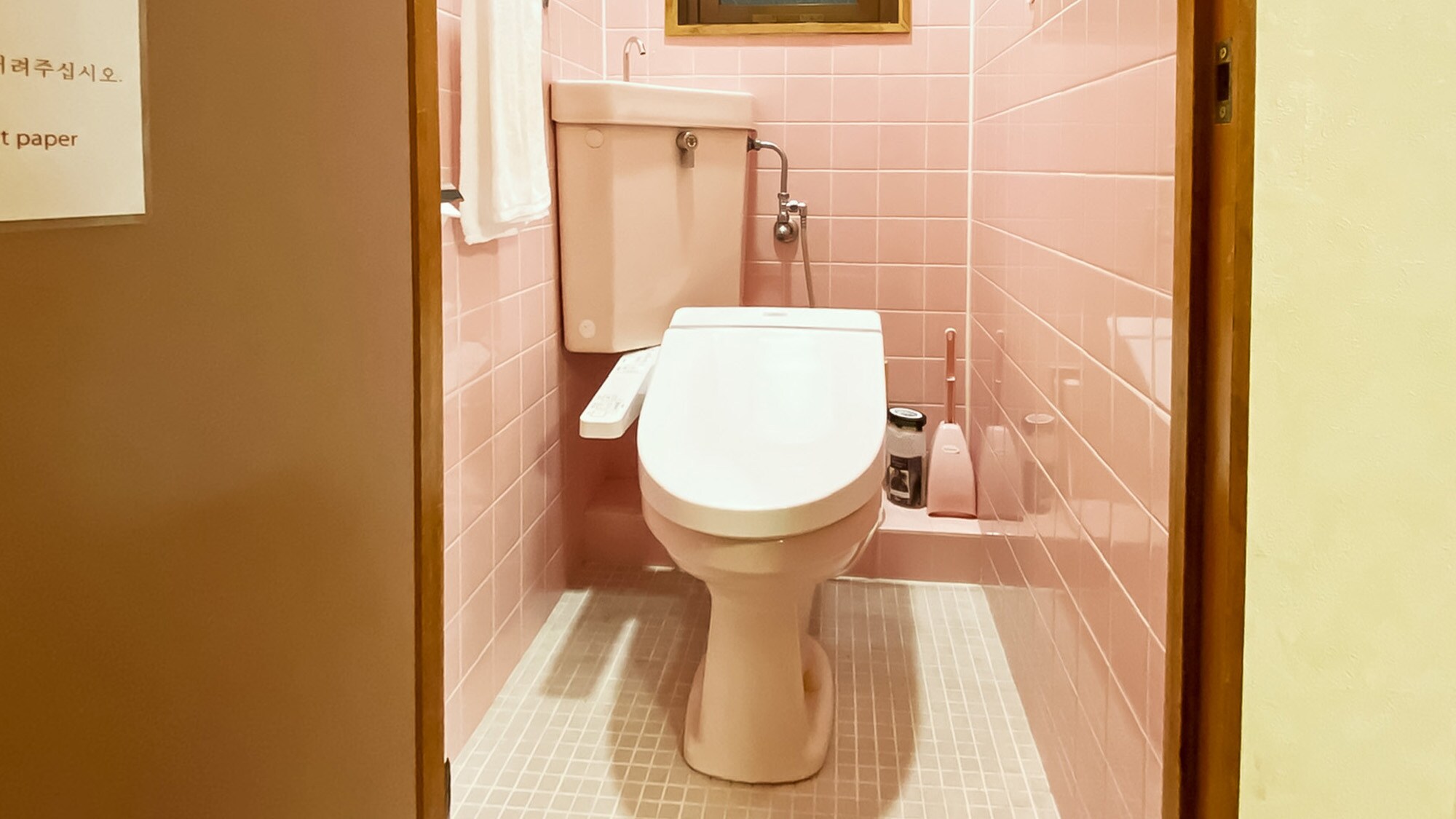 ・[5F Exclusive] Convenient toilet with washlet function