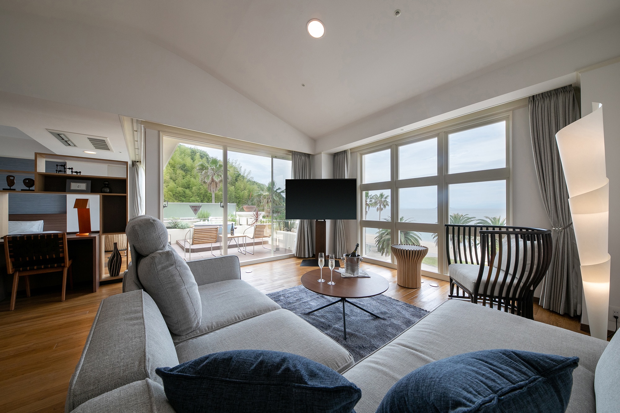 [Marissa Resort] The Southern Suite with open-air bath ■ 77㎡