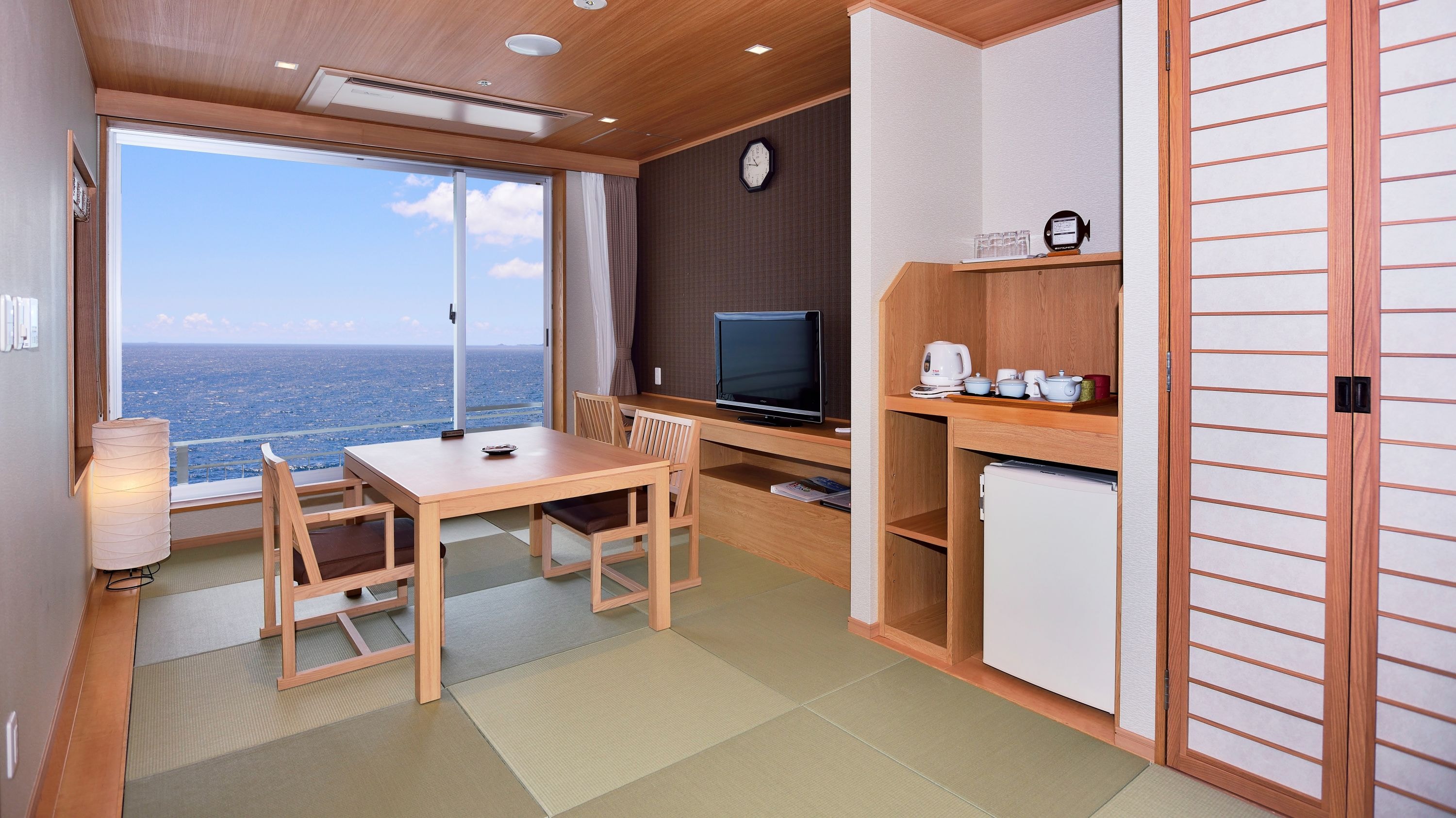 Premium Japanese-Western room with open-air bath