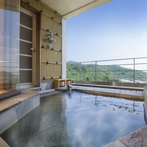 Guest room with open-air bath "Asahi no Ma" Rock bath