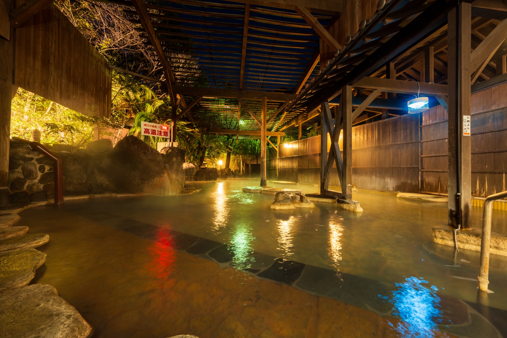 Open-air bath (night)