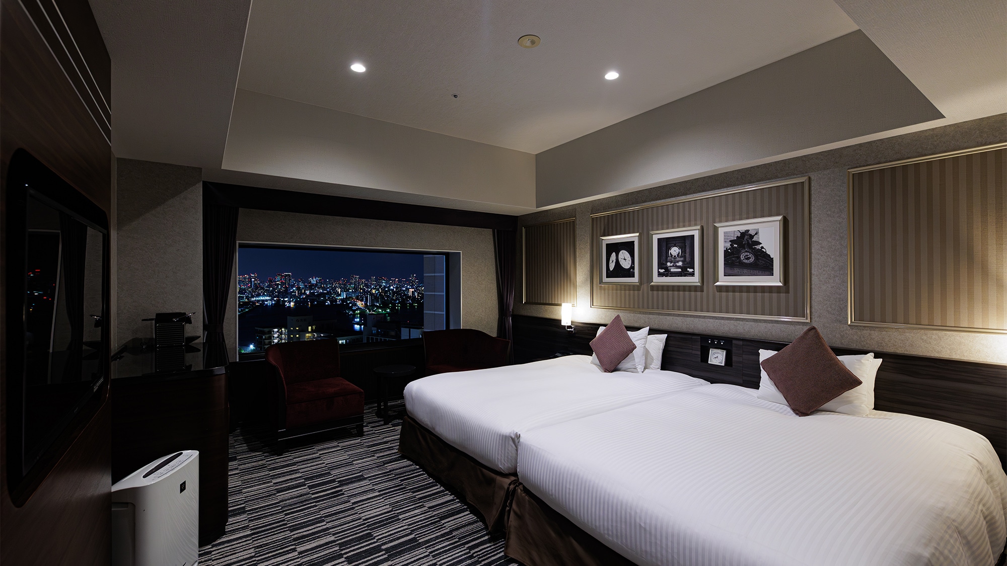 Luxury Floor City View Room (example for 2 people)