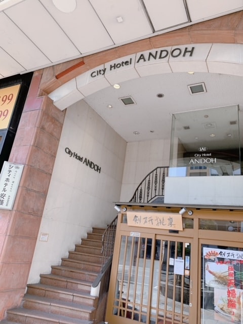 ทางเข้าด้านหน้า (ชั้น 2)