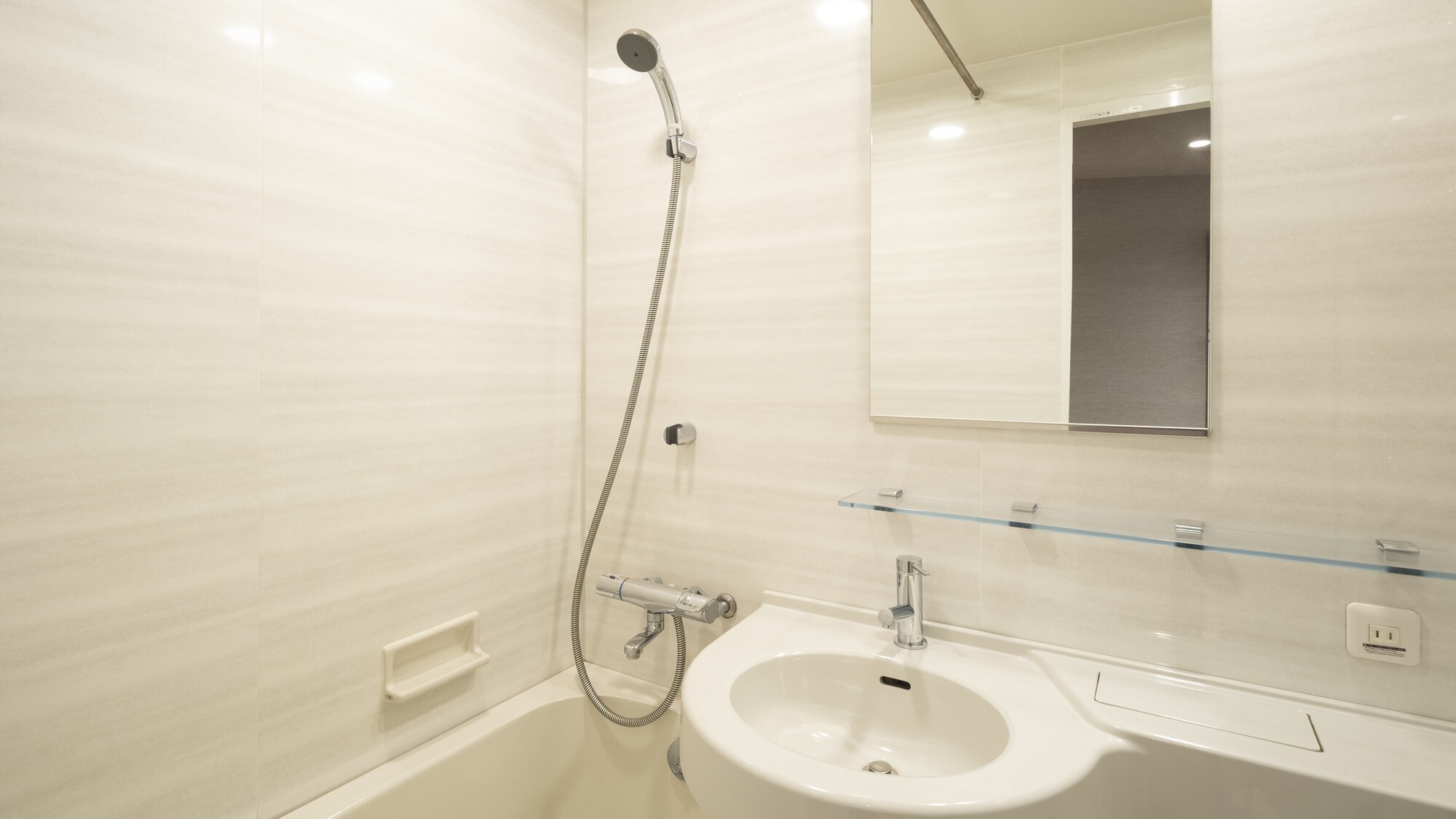 ■ Premier Twin (Room/bathroom renovated in 2023)