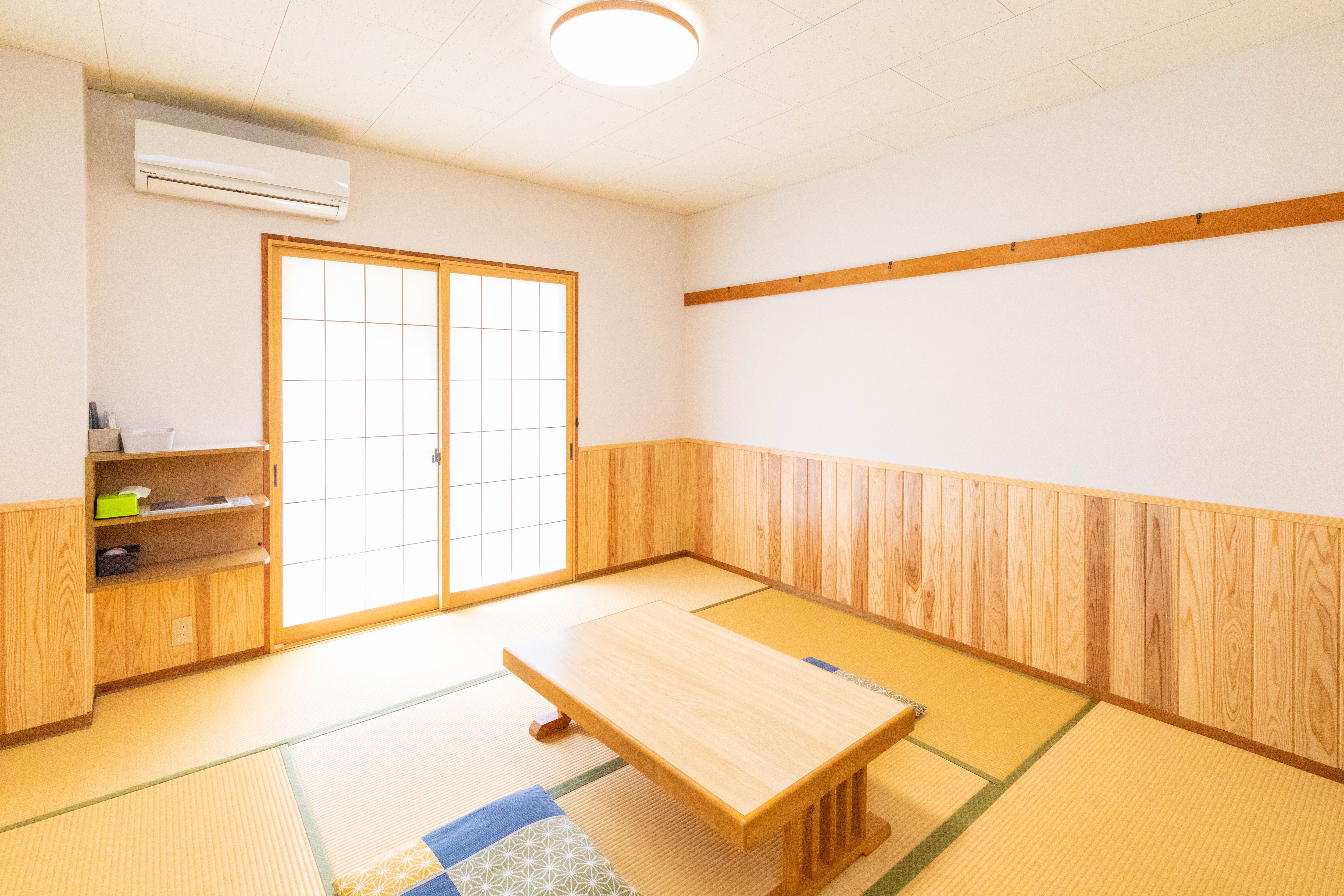 8 tatami Japanese-style room