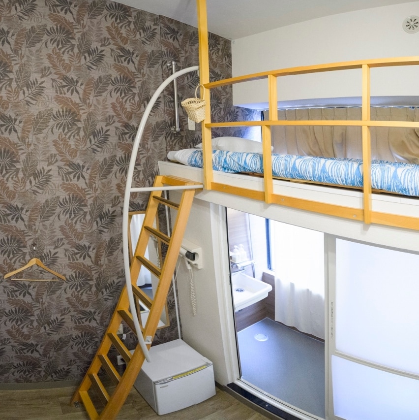 Tipe baru tempat tidur semi-double loft!!Kamar standar dengan tinggi 4m dan 7 meter persegi