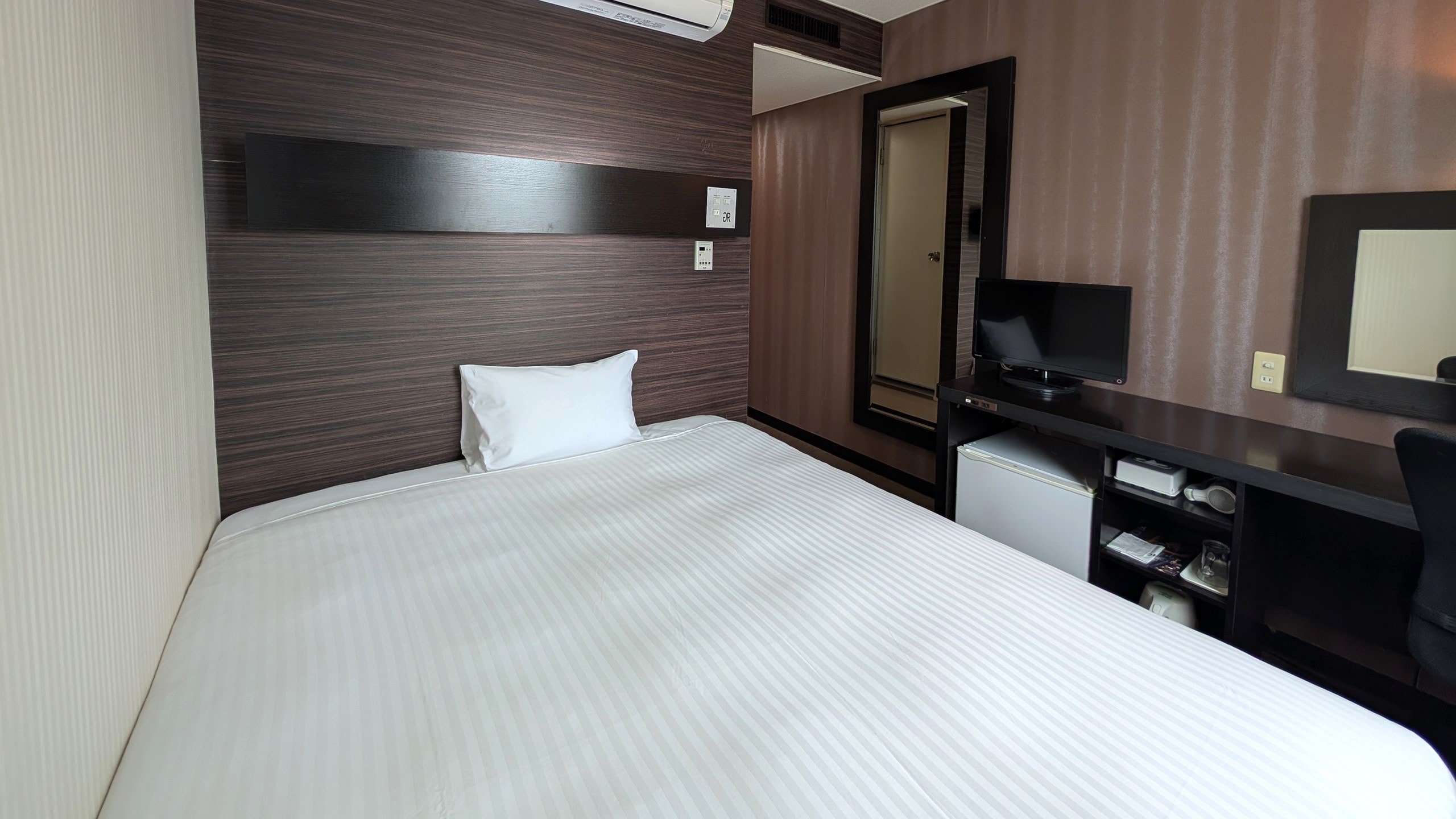 Single B [160cm Queen Bed, 13㎡]