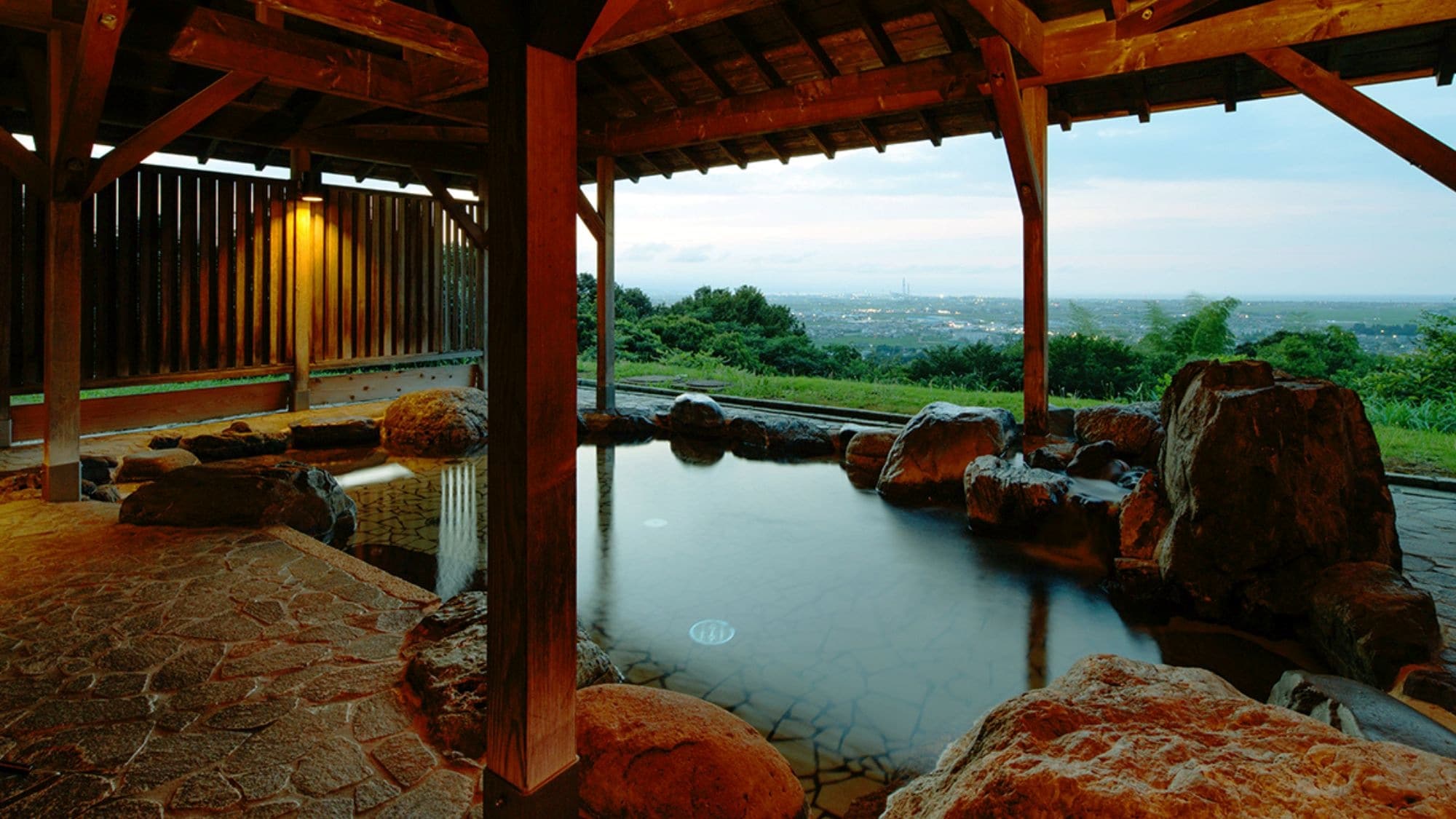 [Open-air bath]