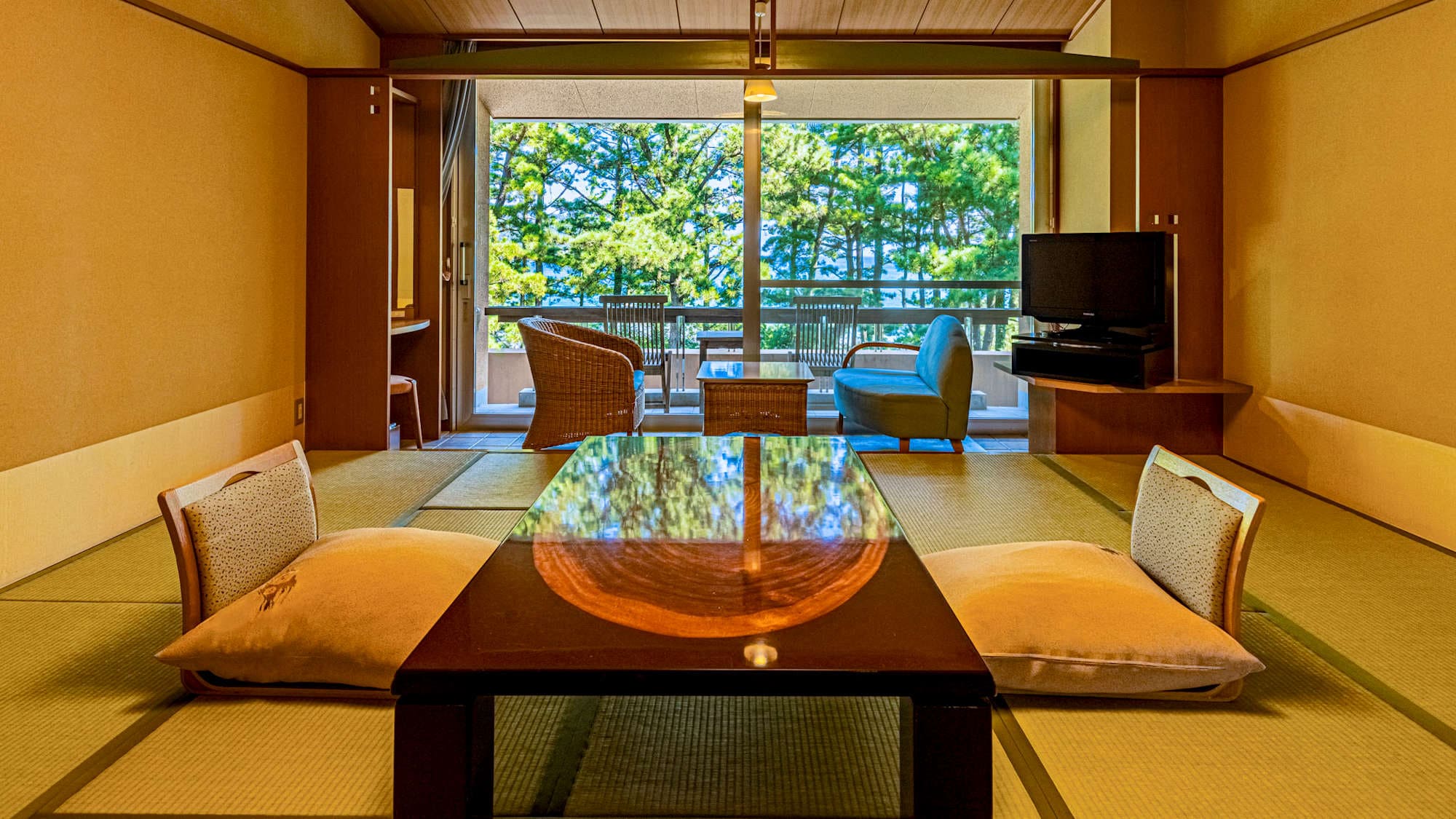 Kamar bergaya Jepang (12,5 tikar tatami) dengan beranda dan balkon