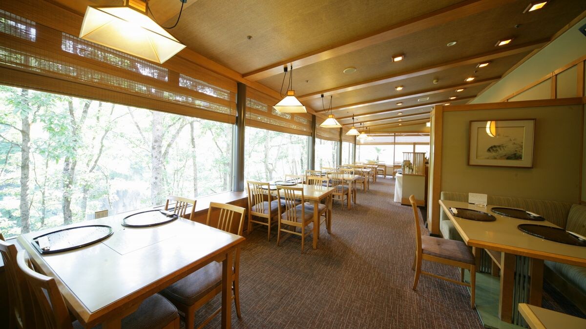 Japanese restaurant "Yawaragi"