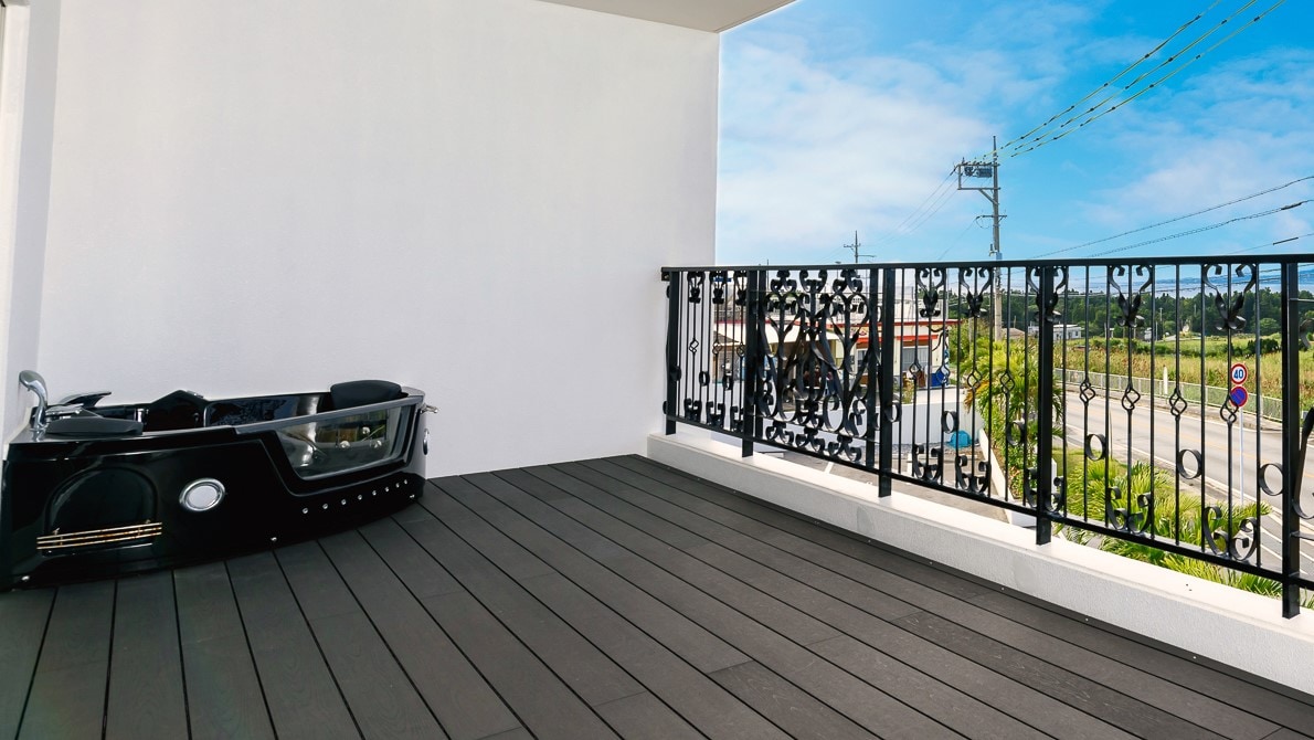 Gambar jacuzzi teras lantai 2