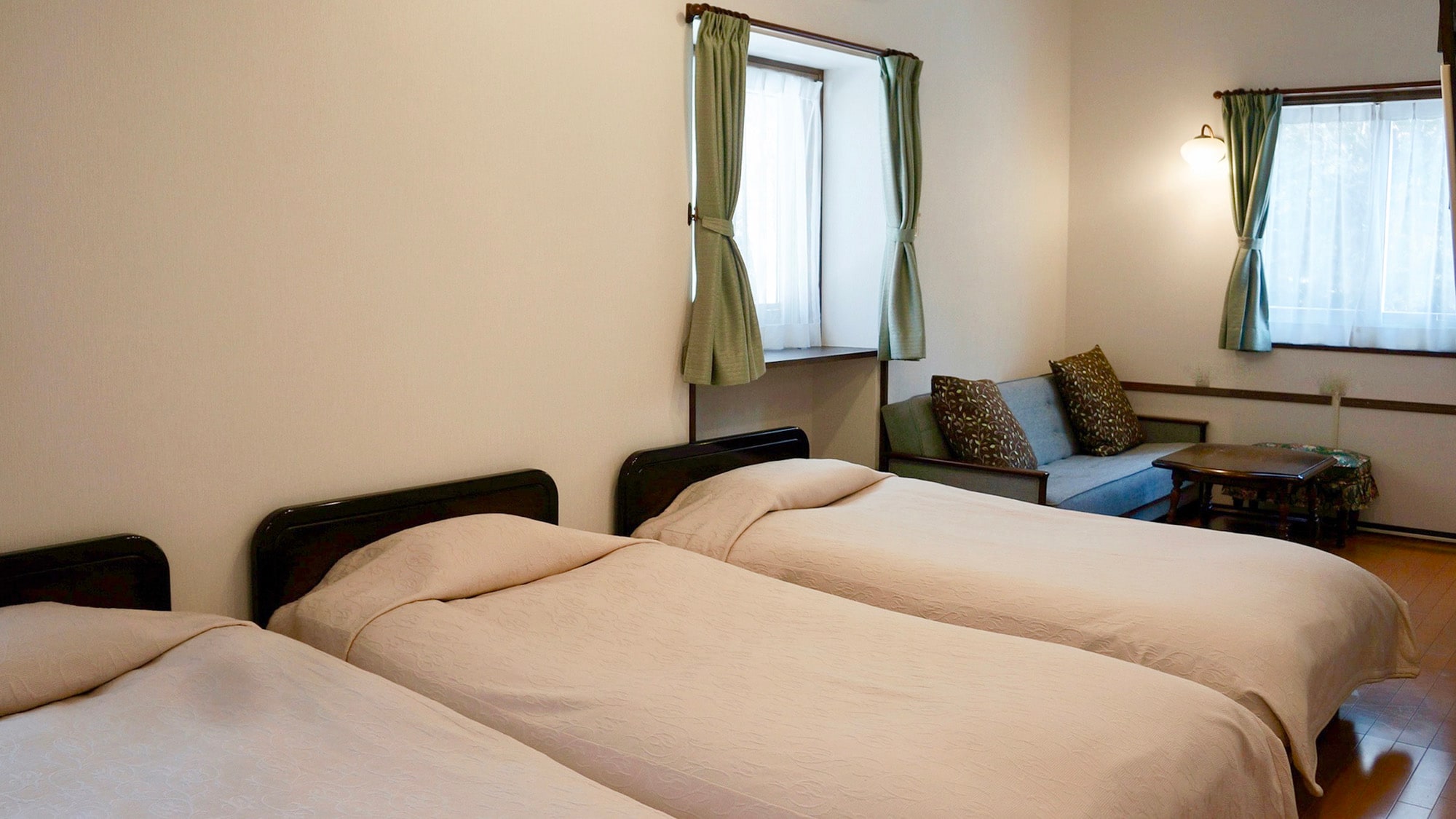 ・[Superior Room] A spacious maisonette-type room on the 1st and 2nd floor. You can enjoy a relaxing stay.