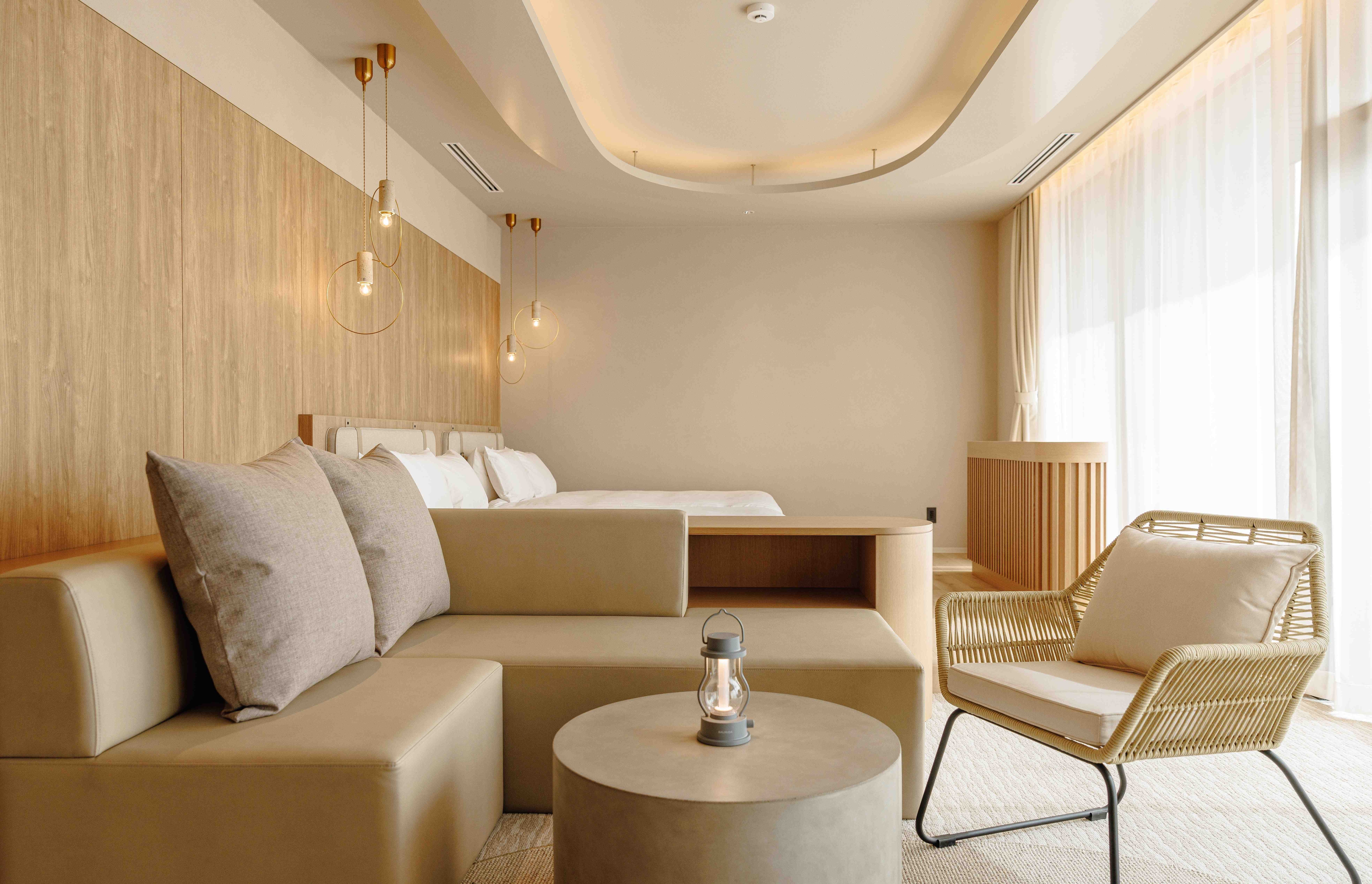 Oval Suite ②