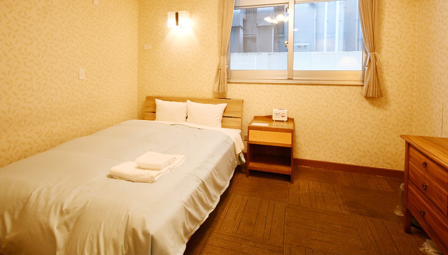 An example of a non-smoking double room