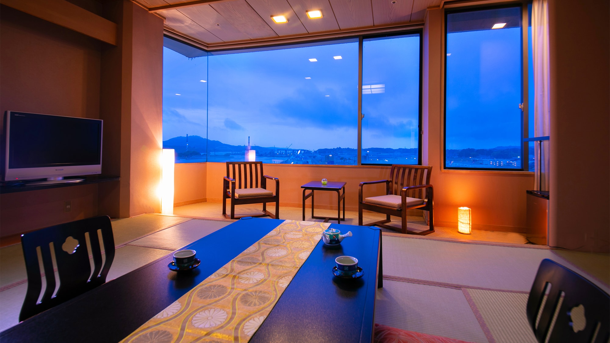 [Japanese-style room 10 tatami mats]