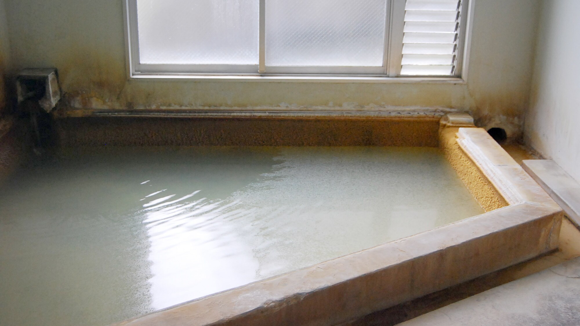 Our inn's pride and joy: our spacious public bath [high concentration of carbon dioxide gas]