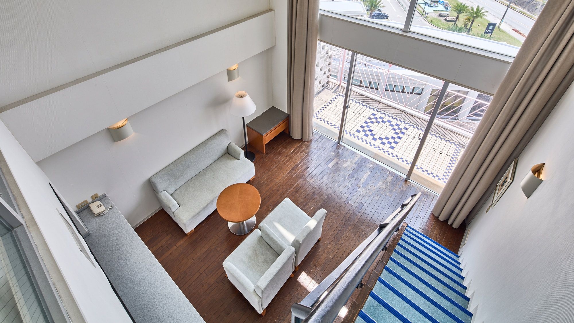 [Maisonette] Enjoy a spacious area all to yourself. The open feeling unique to a maisonette will elevate the quality of your trip.