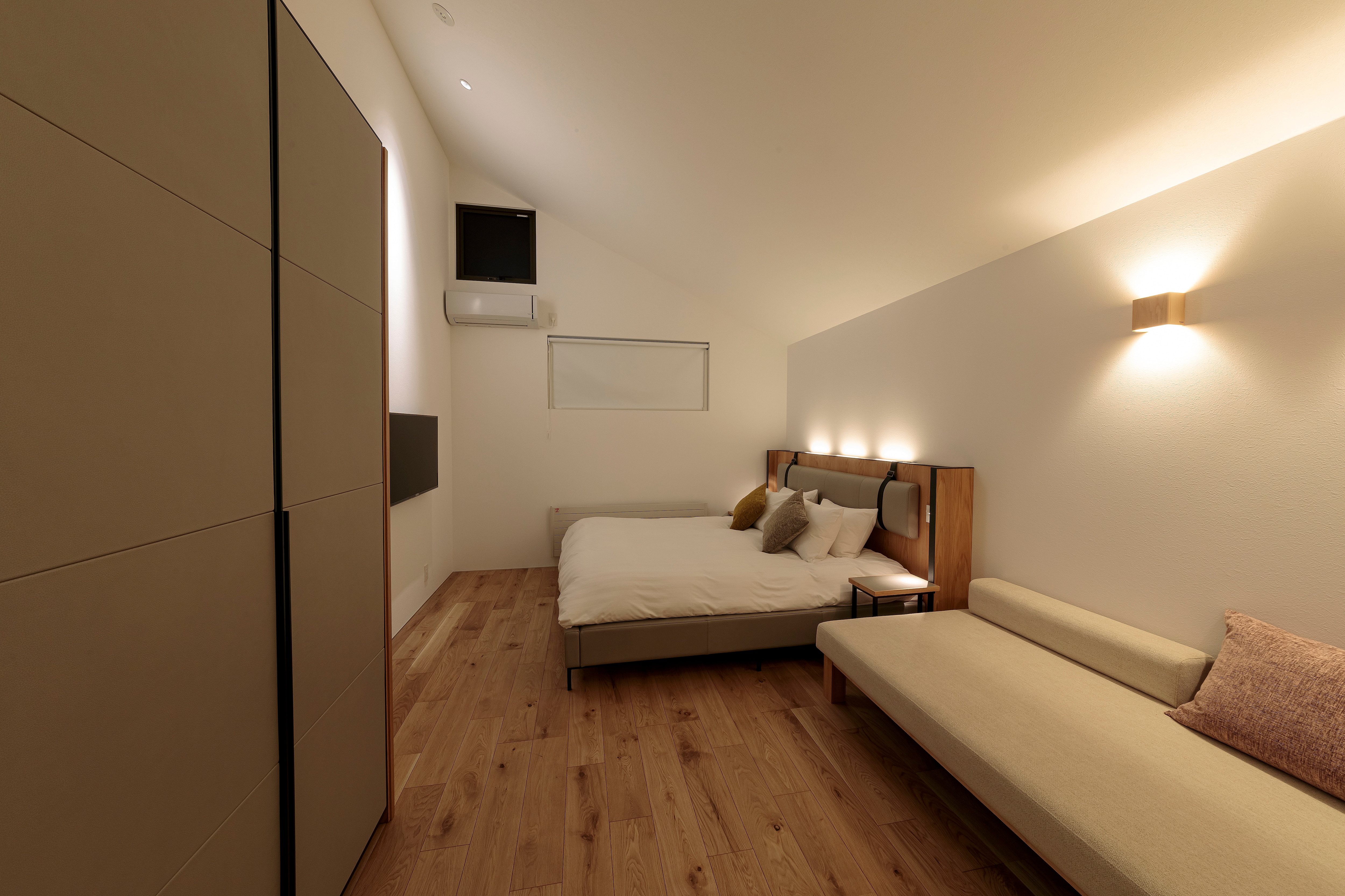 Room 111 Bedroom