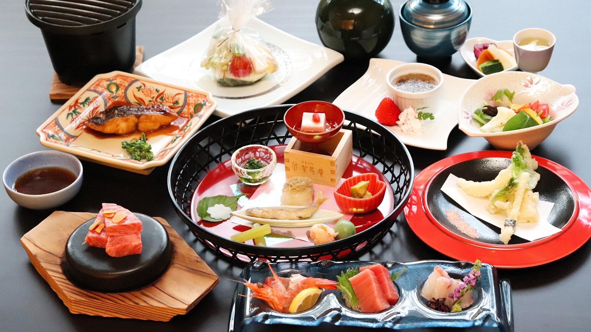 Một ví dụ về ẩm thực kaiseki sáng tạo theo phong cách Shioan: ẩm thực địa phương Satsuma và các món ăn theo mùa được chế biến từ nhiều nguyên liệu địa phương.