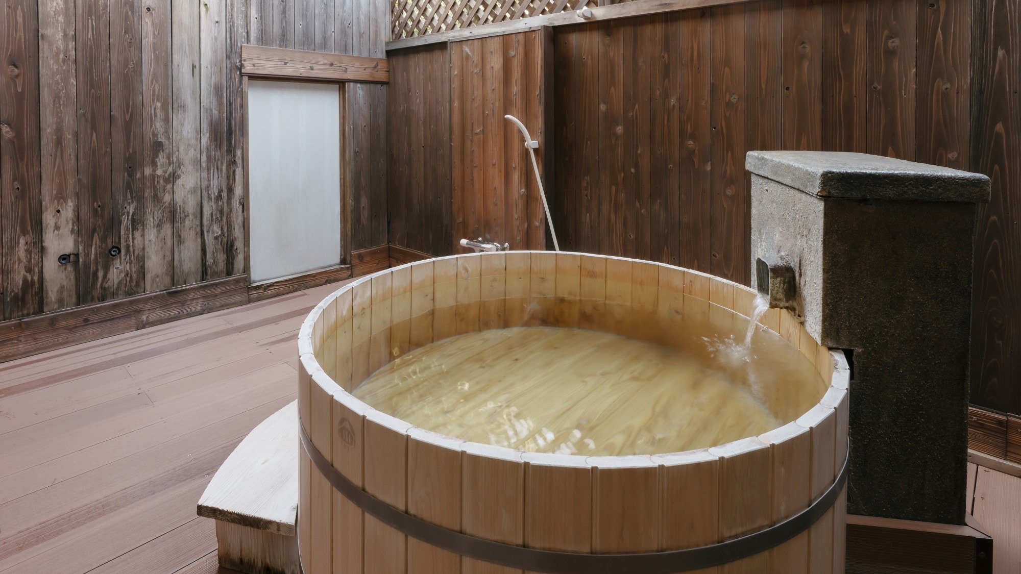 Japanese-Western room with open-air bath (Japanese-style room of 6 tatami mats and twin bedroom) B: There are 4 different types of bathtubs.