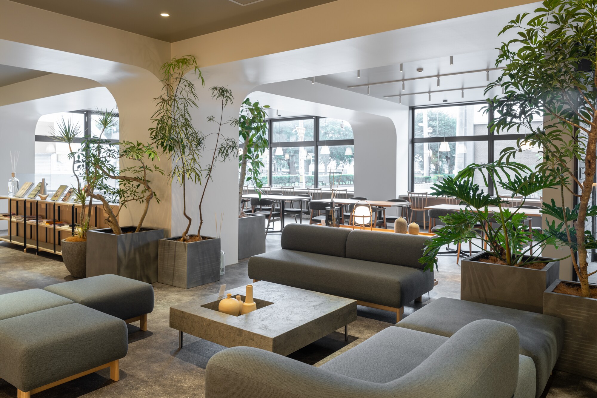 Lobby Lounge & Green | Open-air cafe lounge