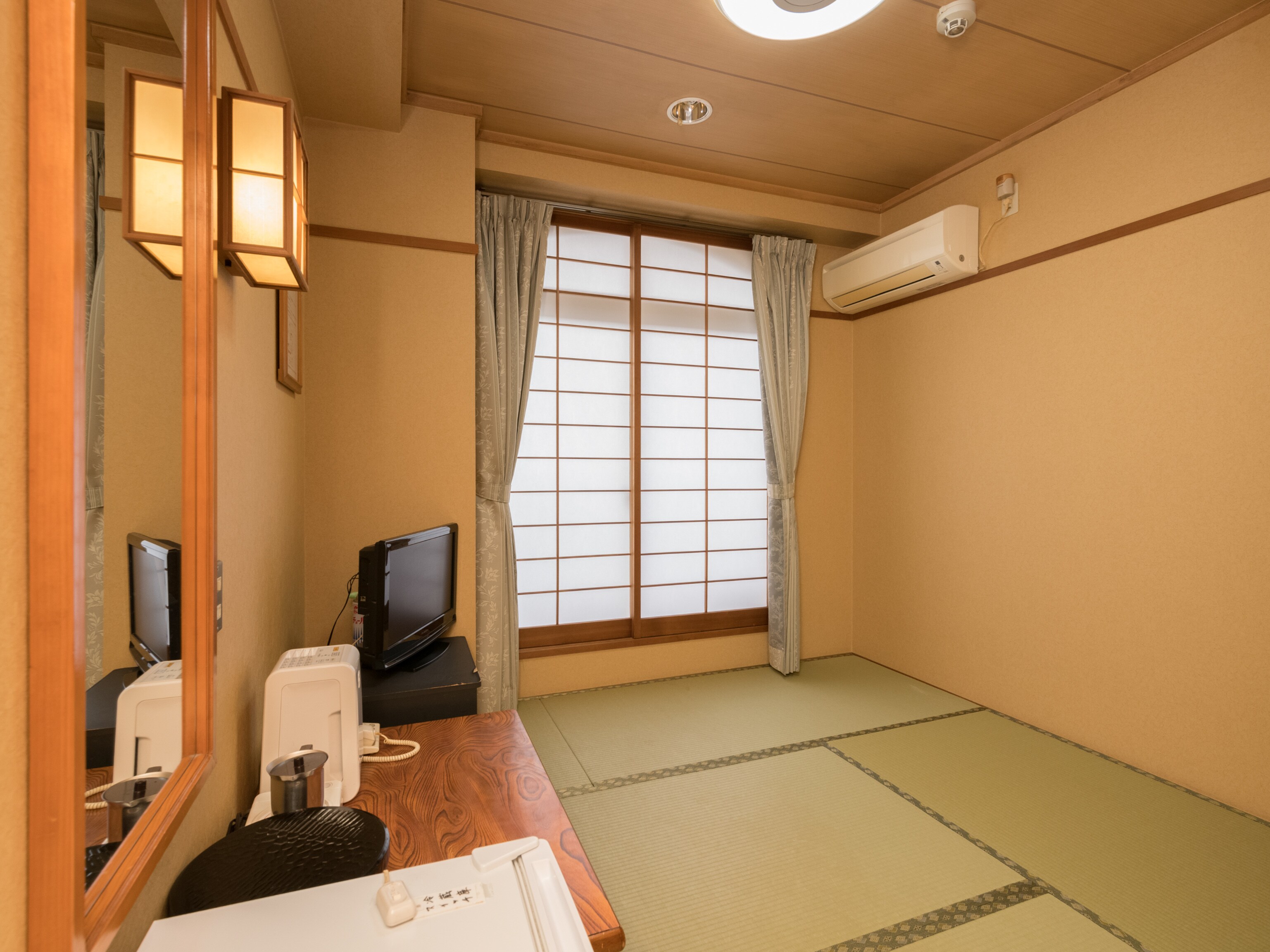 [Non-smoking] Japanese-style room for 1 person