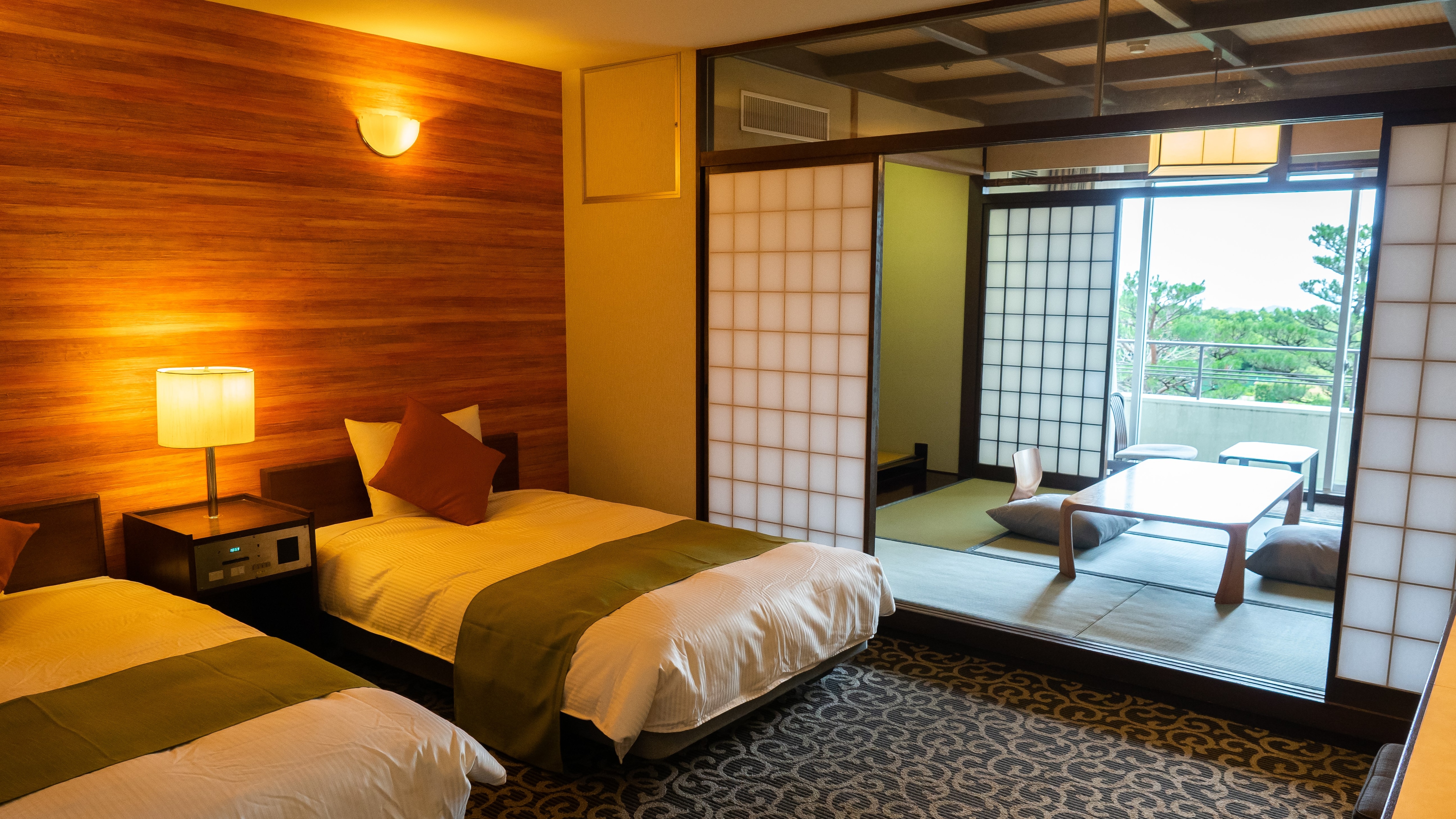 Japanese-Western style room, non-smoking (2 semi-double beds + 6 tatami mat room, 1st floor)