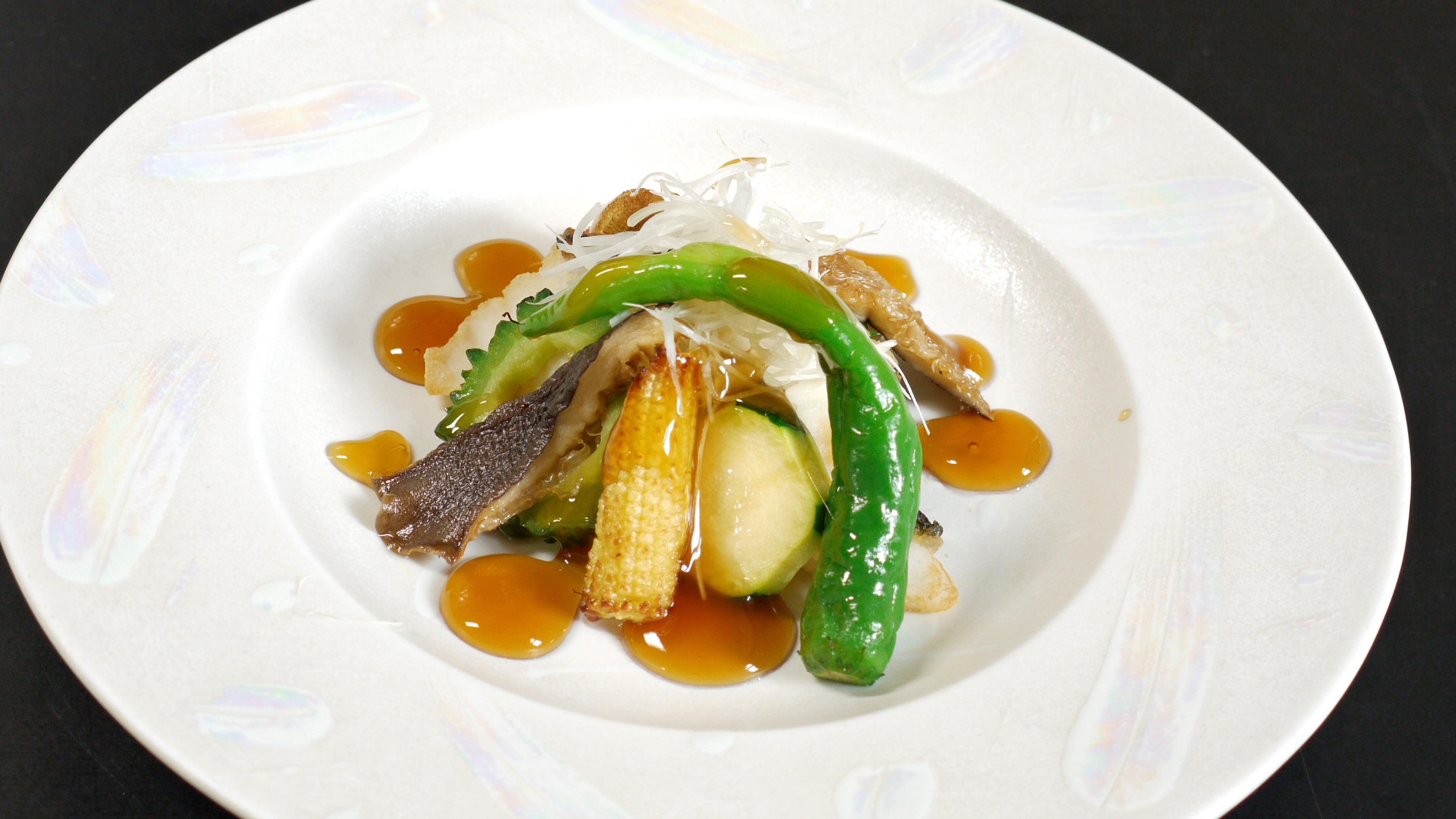 Grilled dish: Sea bass and summer vegetables with sweet and sour sauce - Four Seasons Kaiseki Course [July/August] (image)