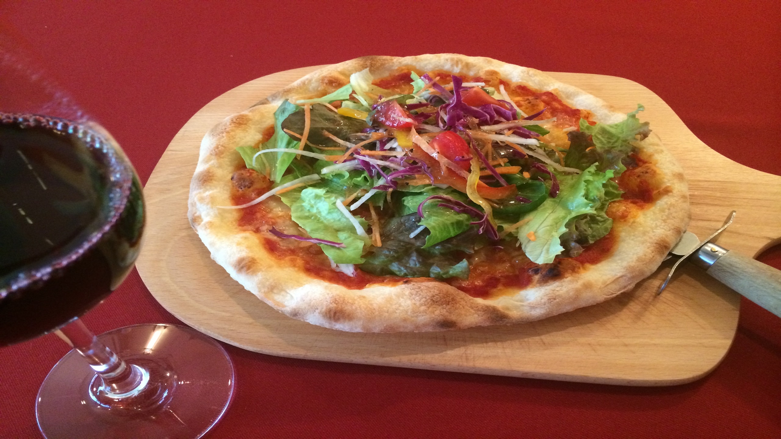 [晚餐] 阿蘭西亞披薩和葡萄酒