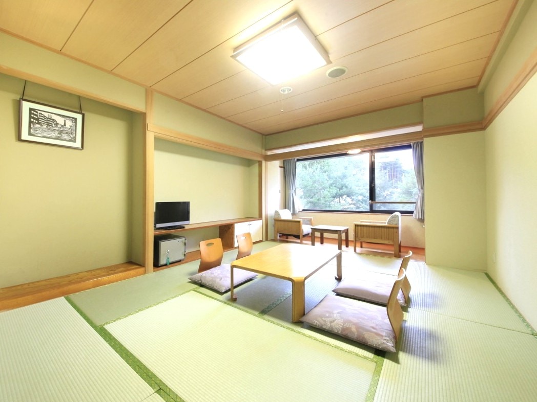 Japanese-style room (10 tatami mats) (example)