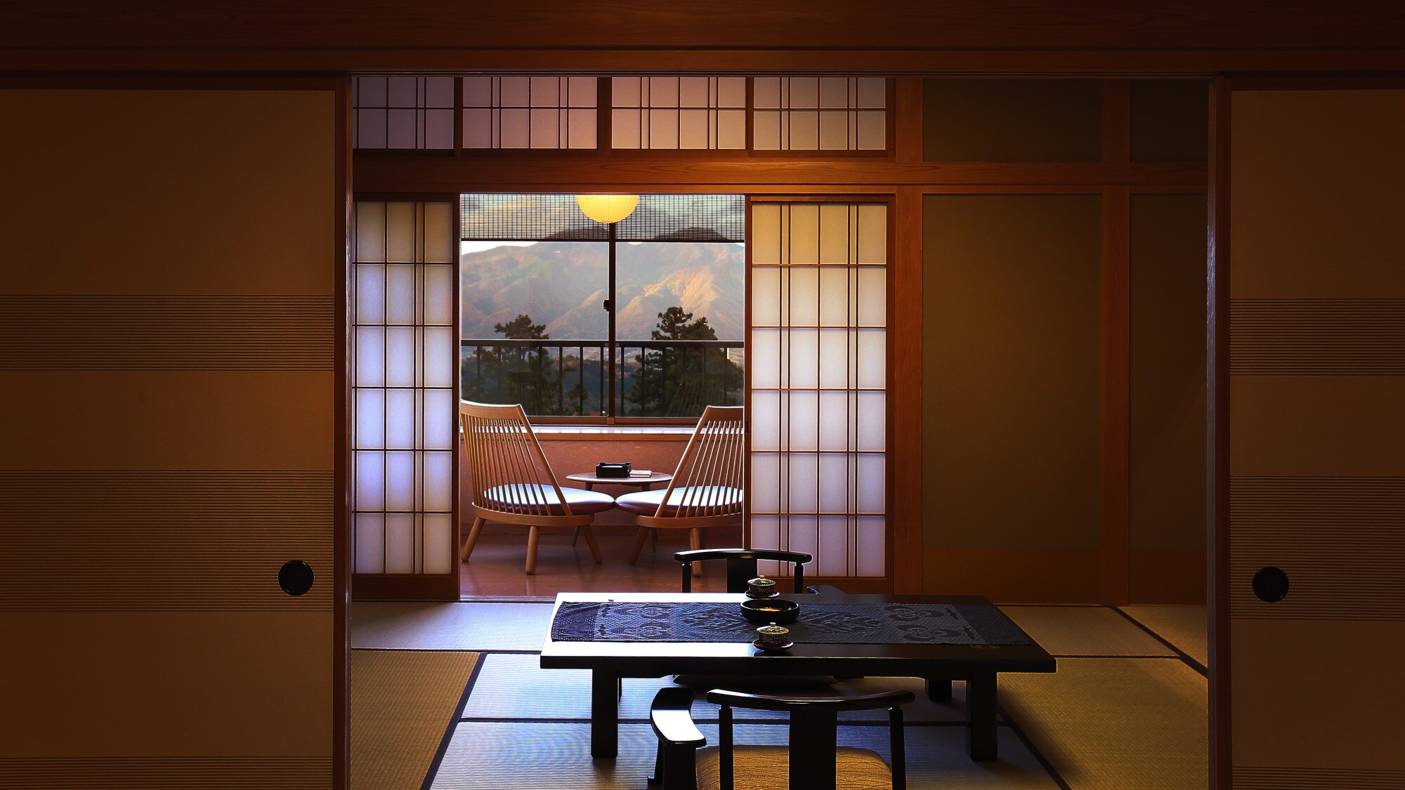 [Lampiran Tsuru no Ii] Kamar khusus dengan pemandian semi terbuka dengan sumber air panas alami (contoh)