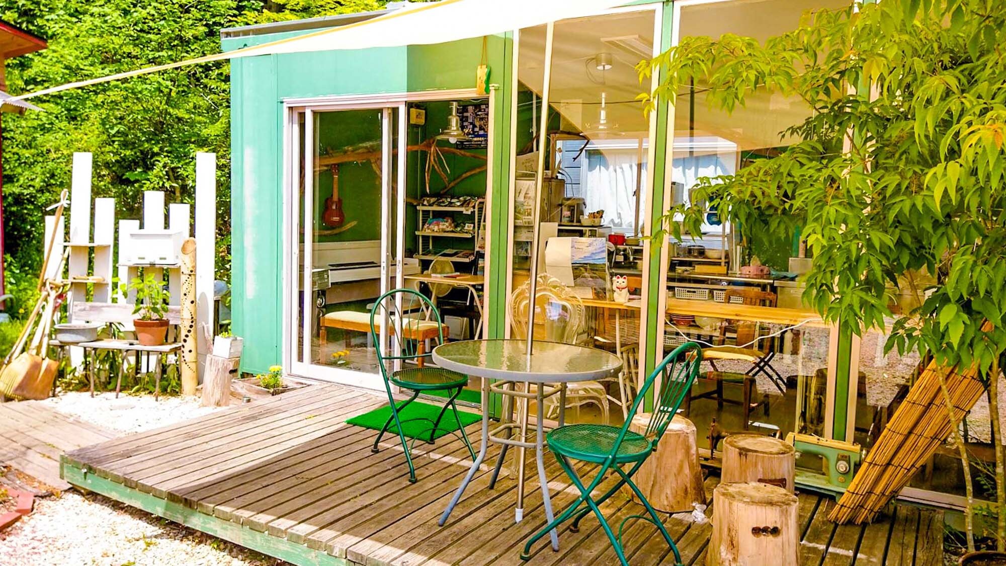 ・[พื้นที่ชุมชน] พื้นที่พิเศษที่คุณสามารถเพลิดเพลินกับการโต้ตอบกับนักเดินทางคนอื่น ๆ โดยคุณจะรู้สึกถึงความสำคัญของการเชื่อมต่อ