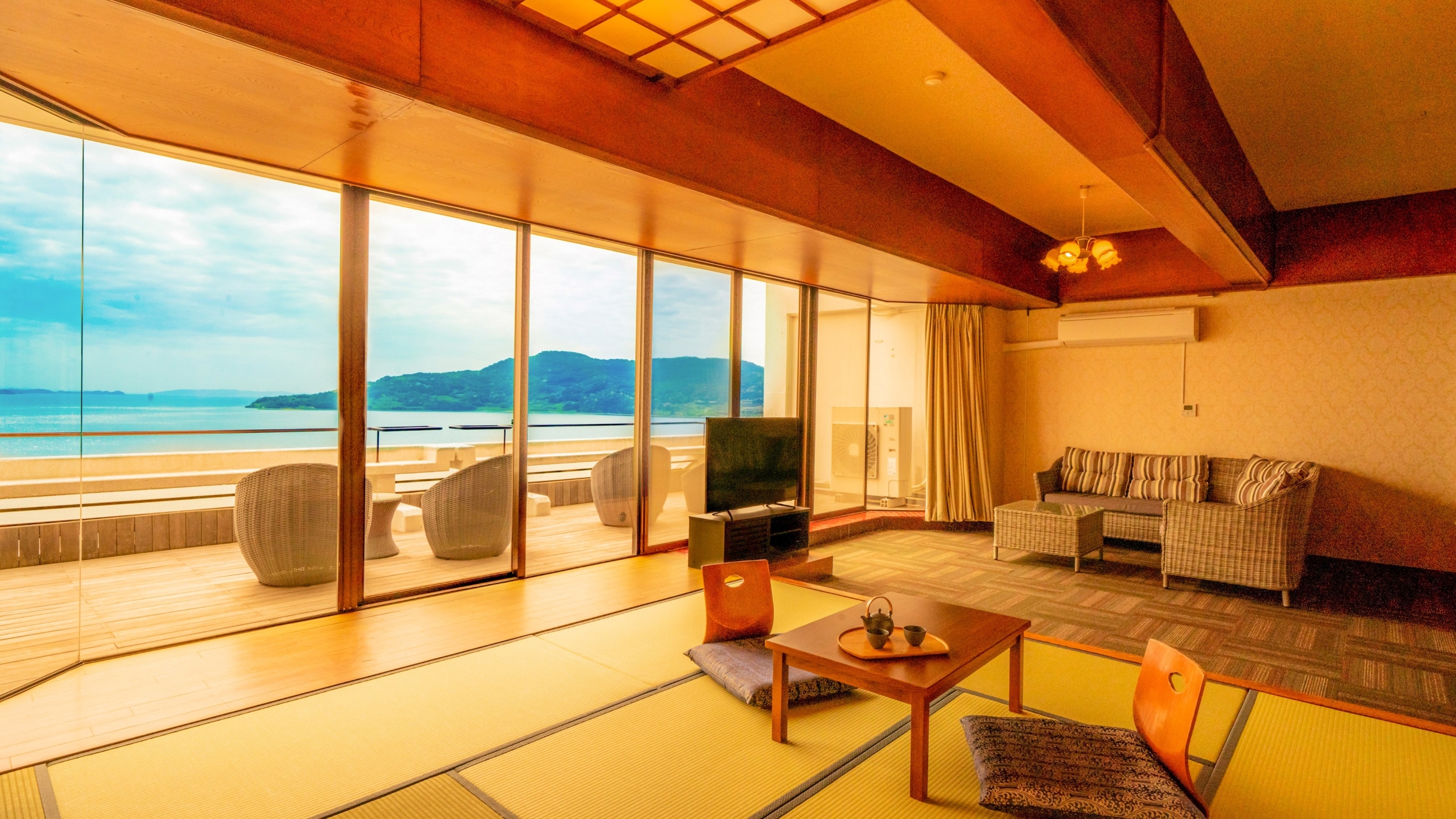 Superior Japanese-Western twin room *Example of a guest room