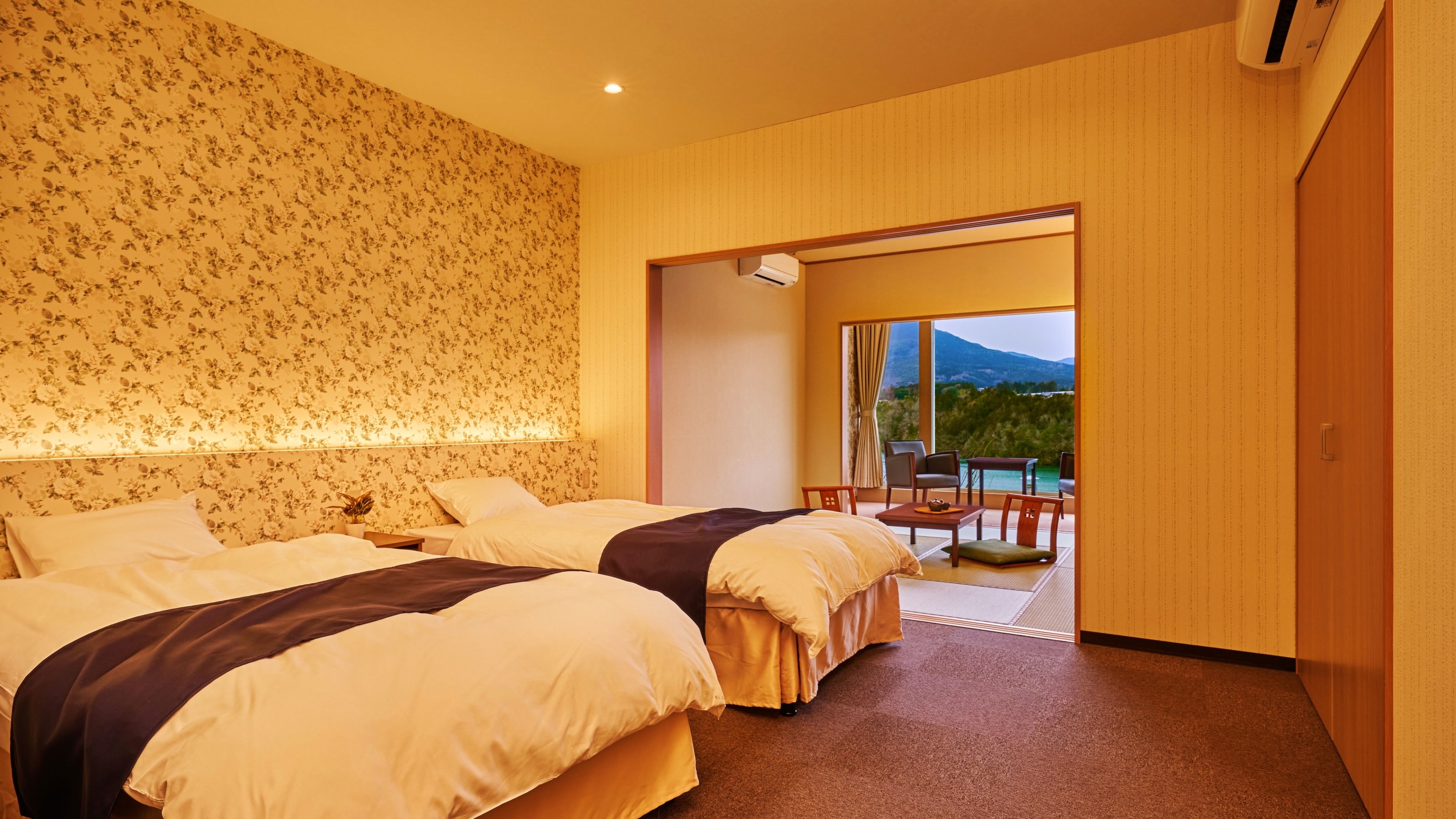 Superior Japanese-Western Twin Room