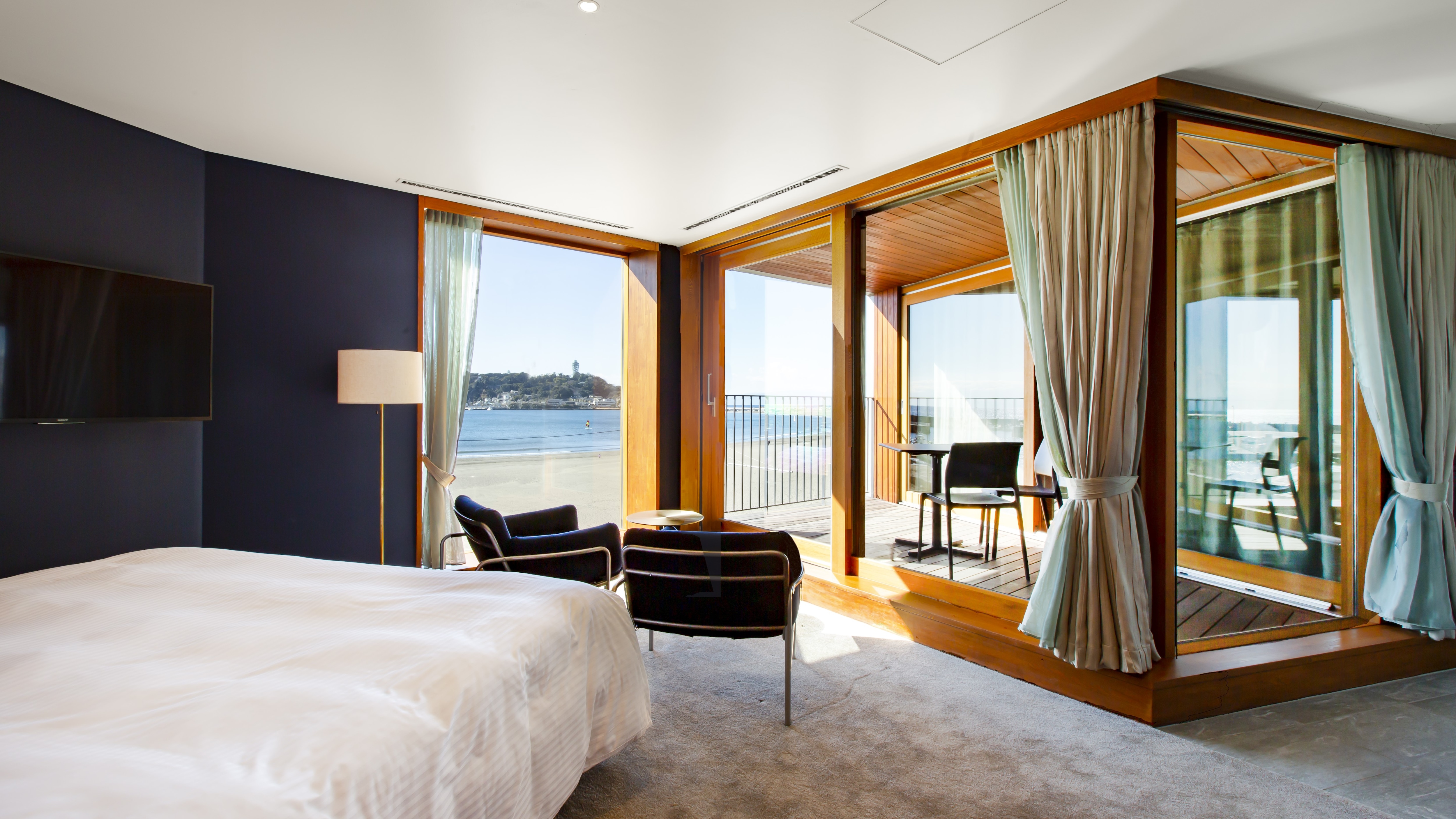 Suite Bedroom