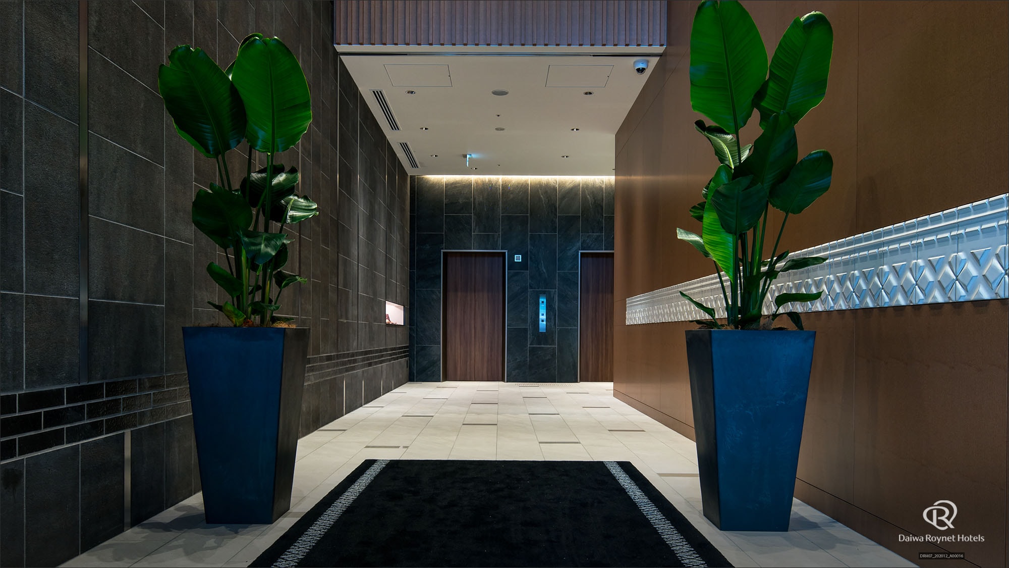 1st floor entrance