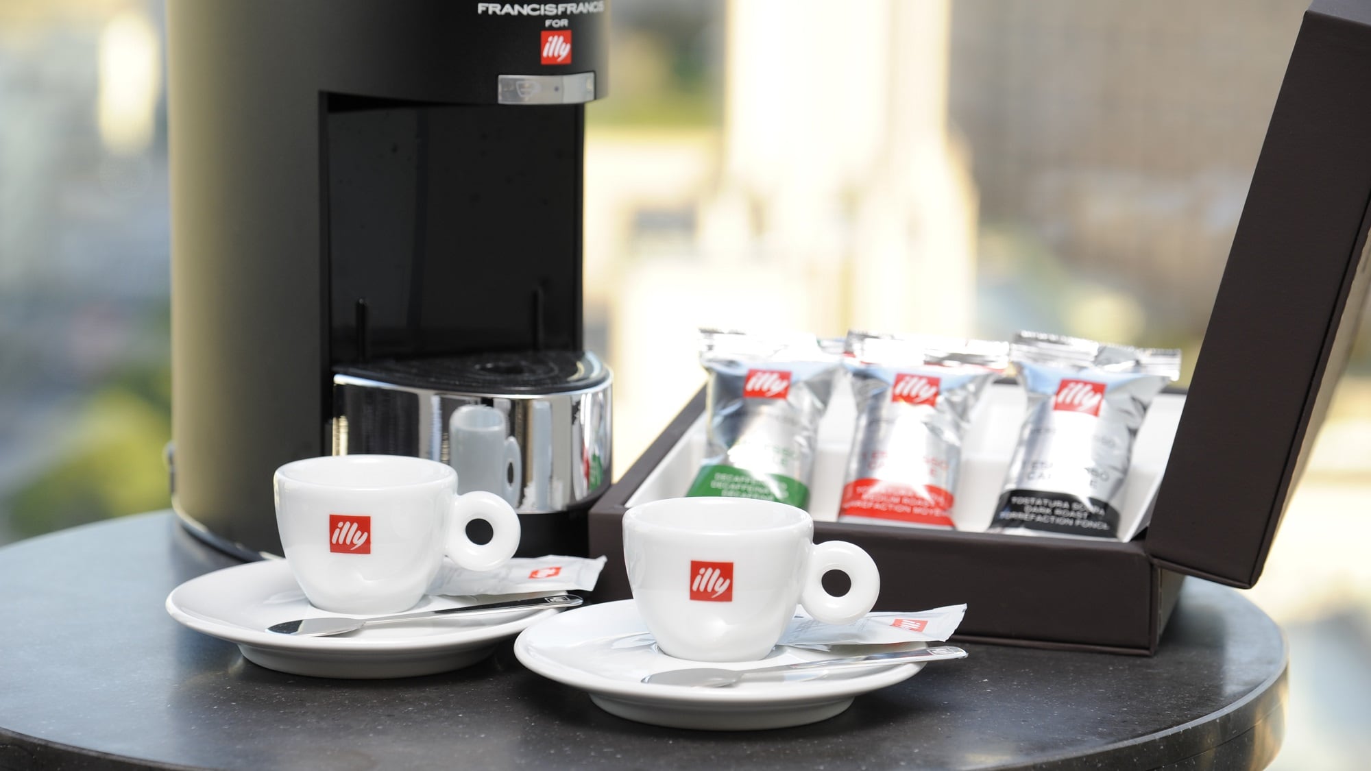 mesin espresso illy / peralatan terbatas lantai superior lantai atas