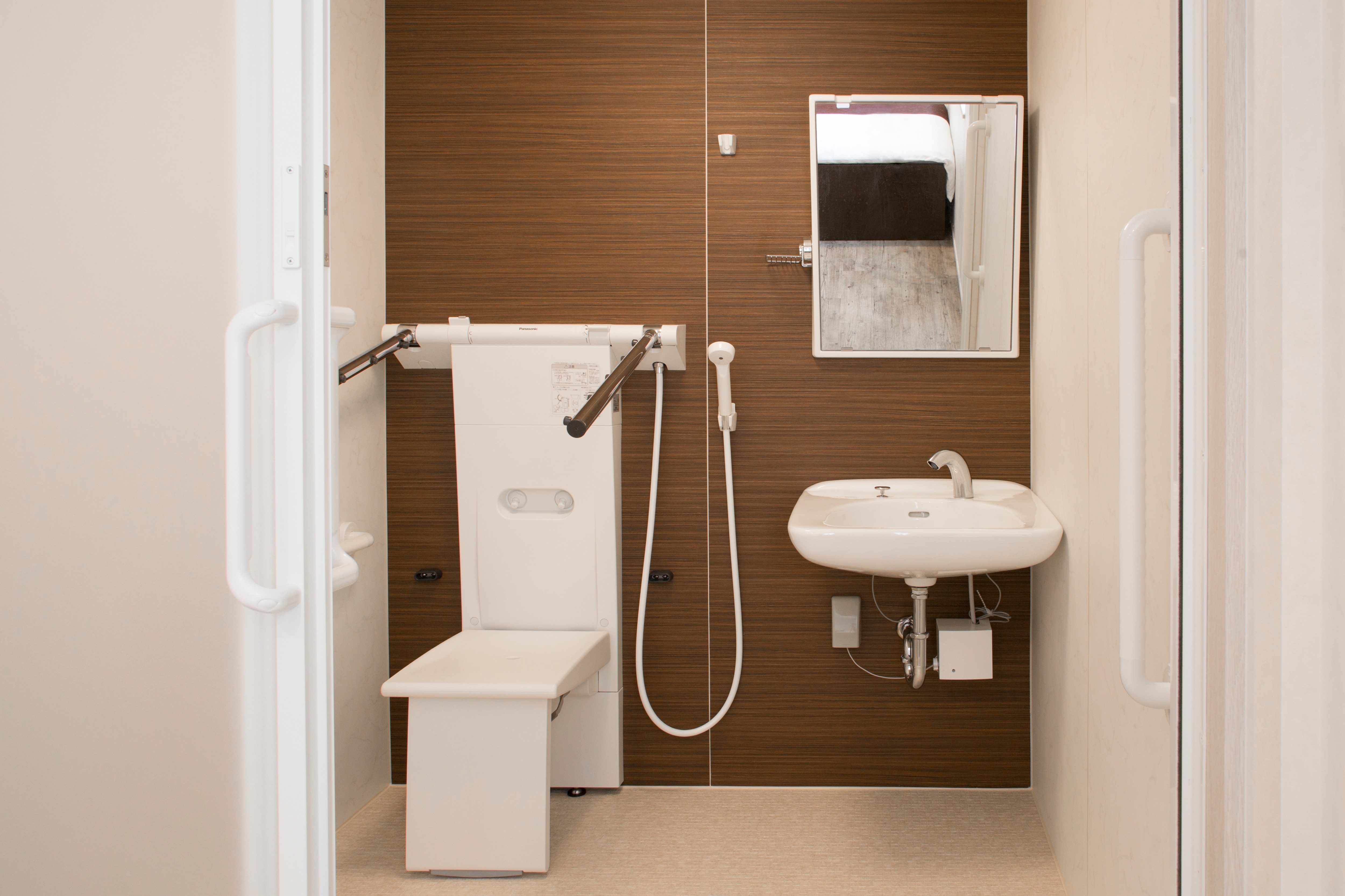 Universal design room the shower