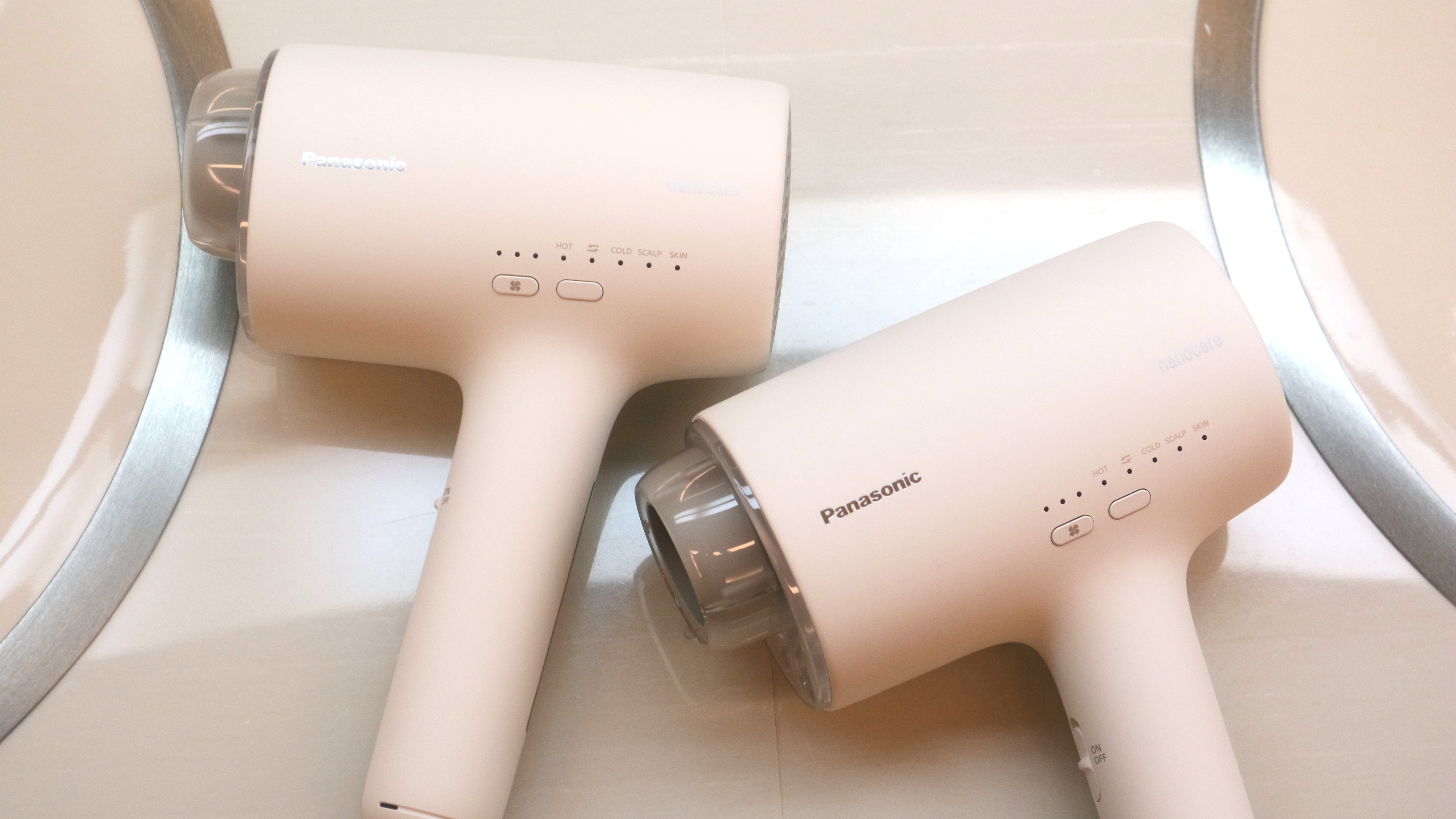 대욕장에는 남녀 모두 헤어 케어 효과가 높은 드라이어를 완비