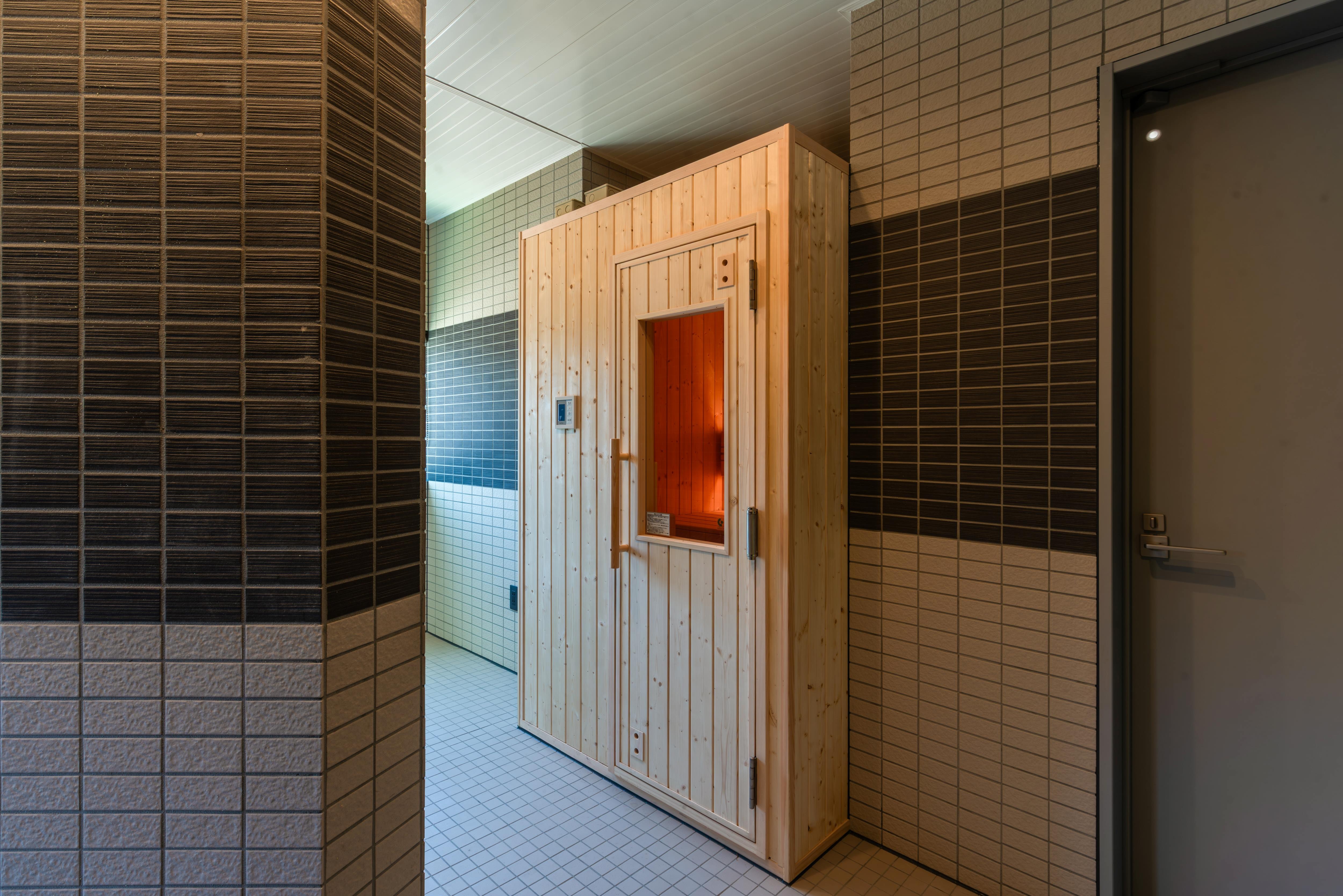 Jendela Menuju Orbit: Ruang Sauna